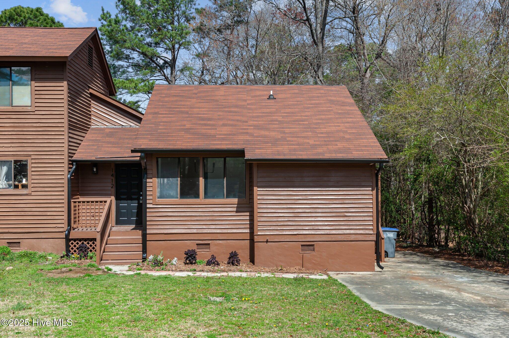 1412 Brookmeade Court