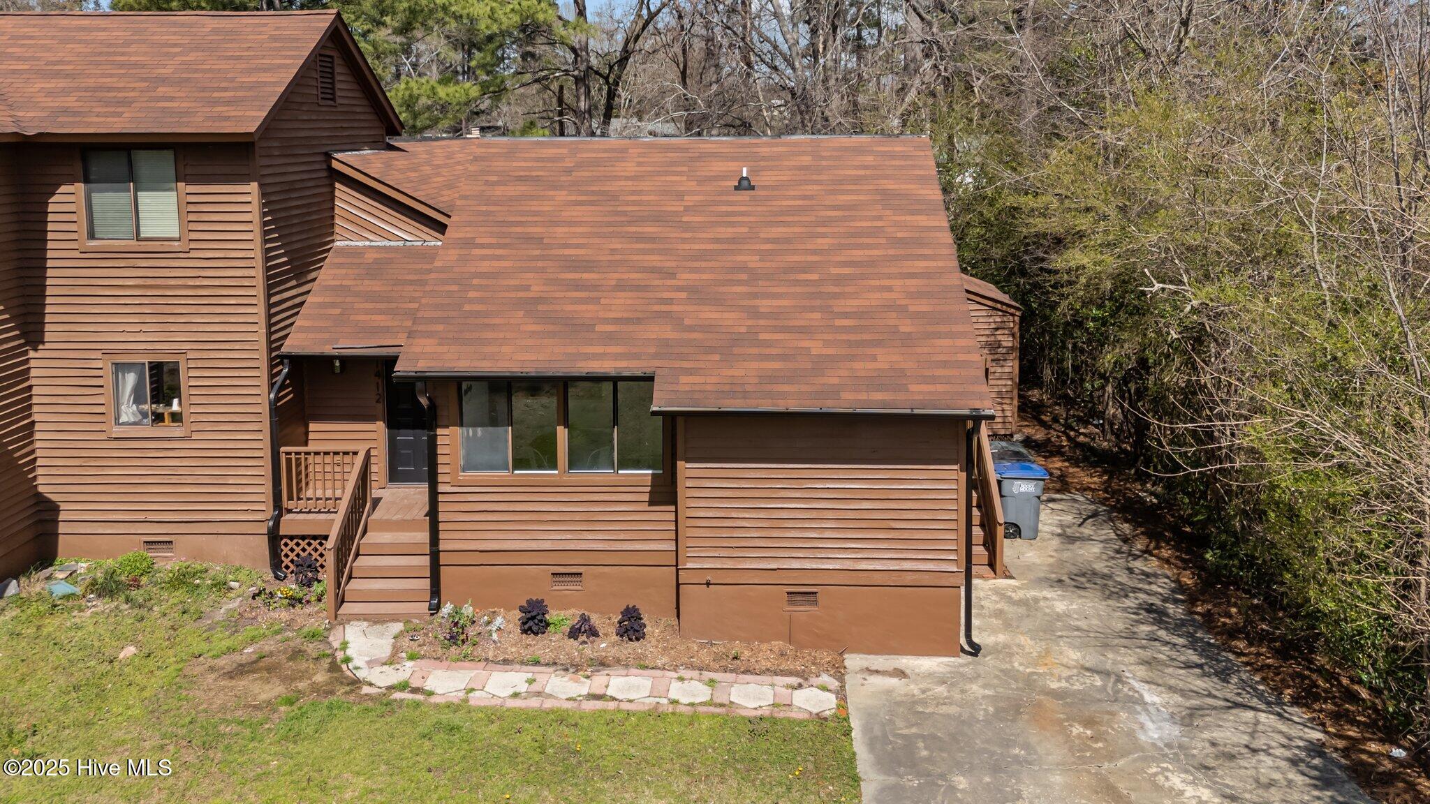 1412 Brookmeade Court