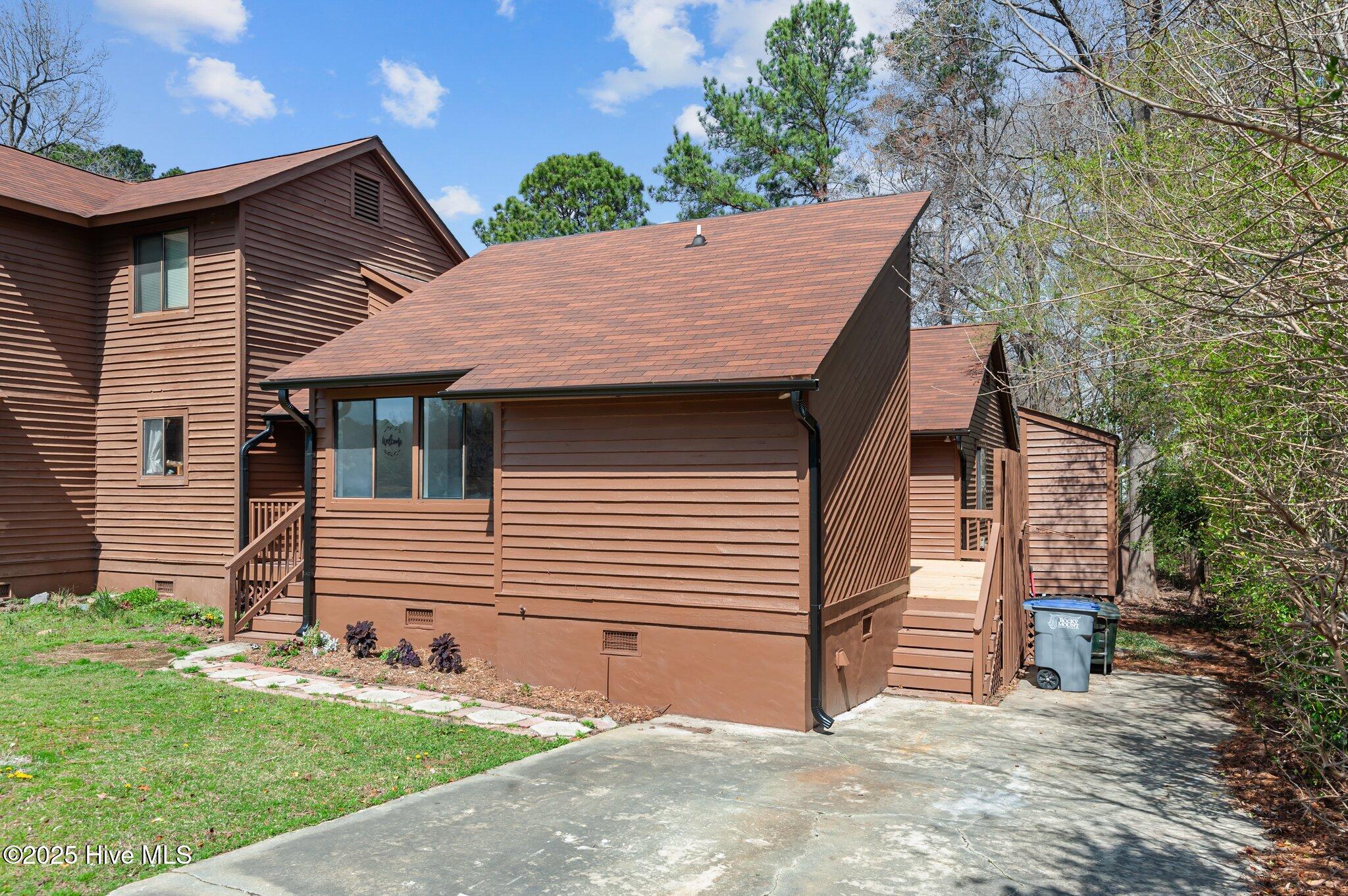 1412 Brookmeade Court