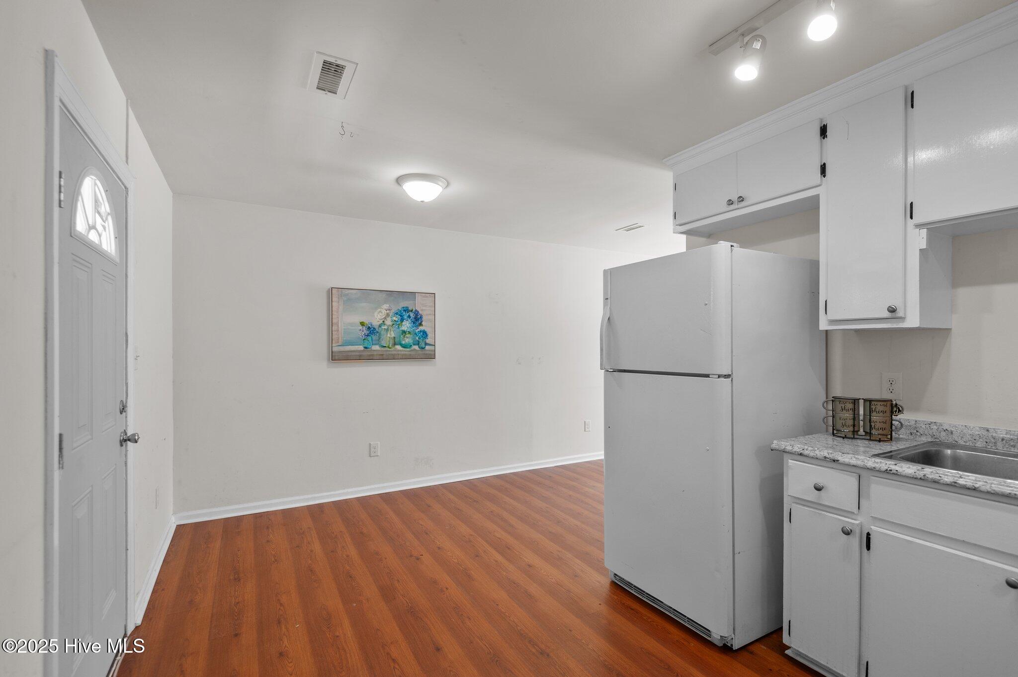 1803 Ruffleleaf Circle