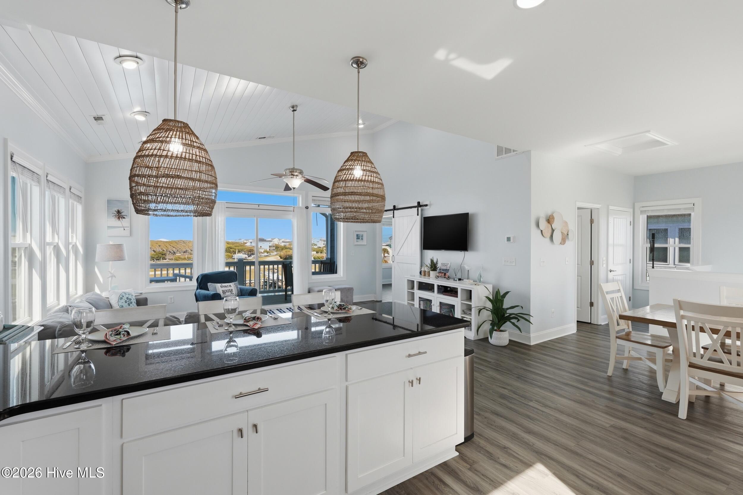 926 Observation Lane