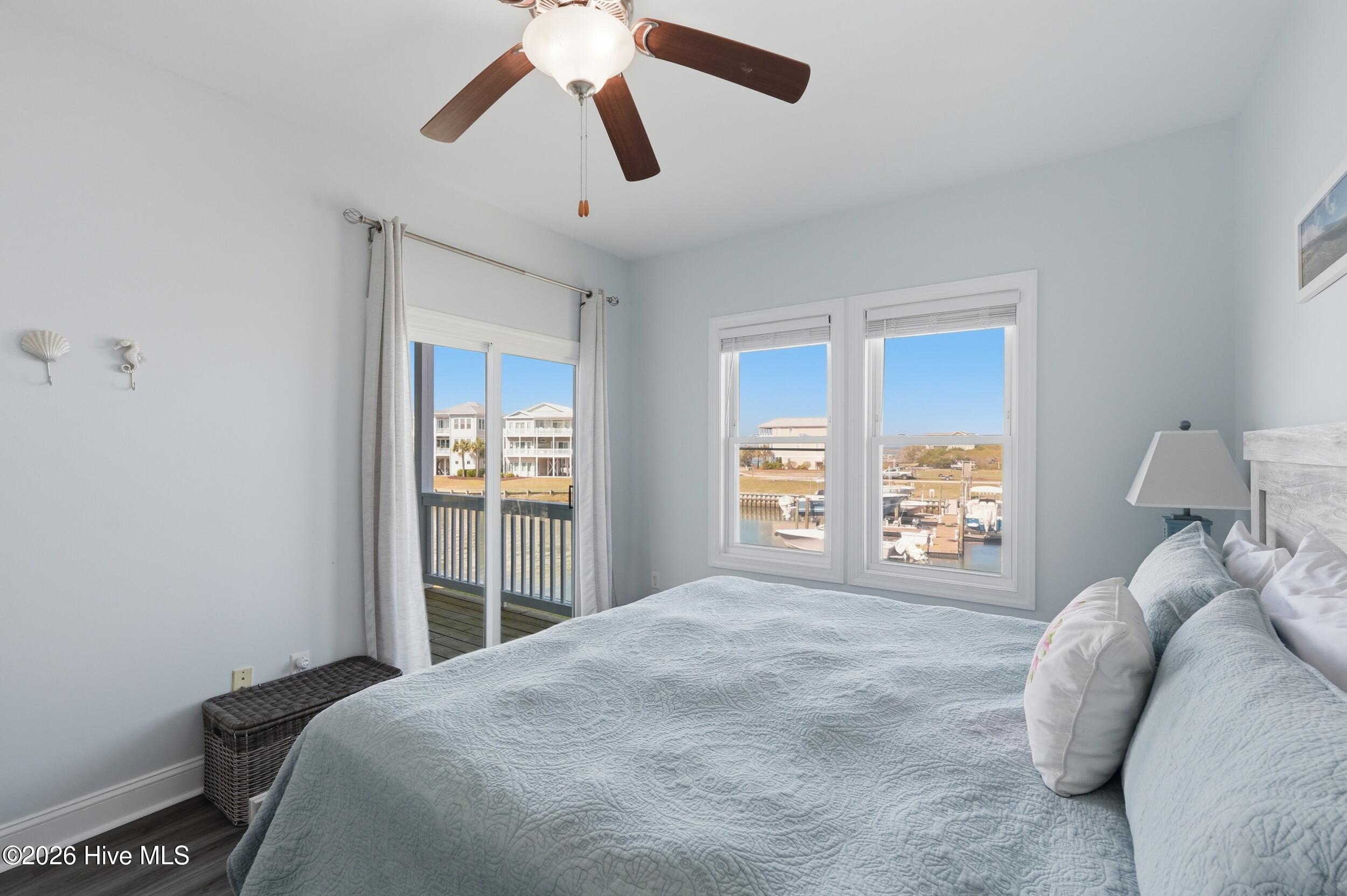 926 Observation Lane