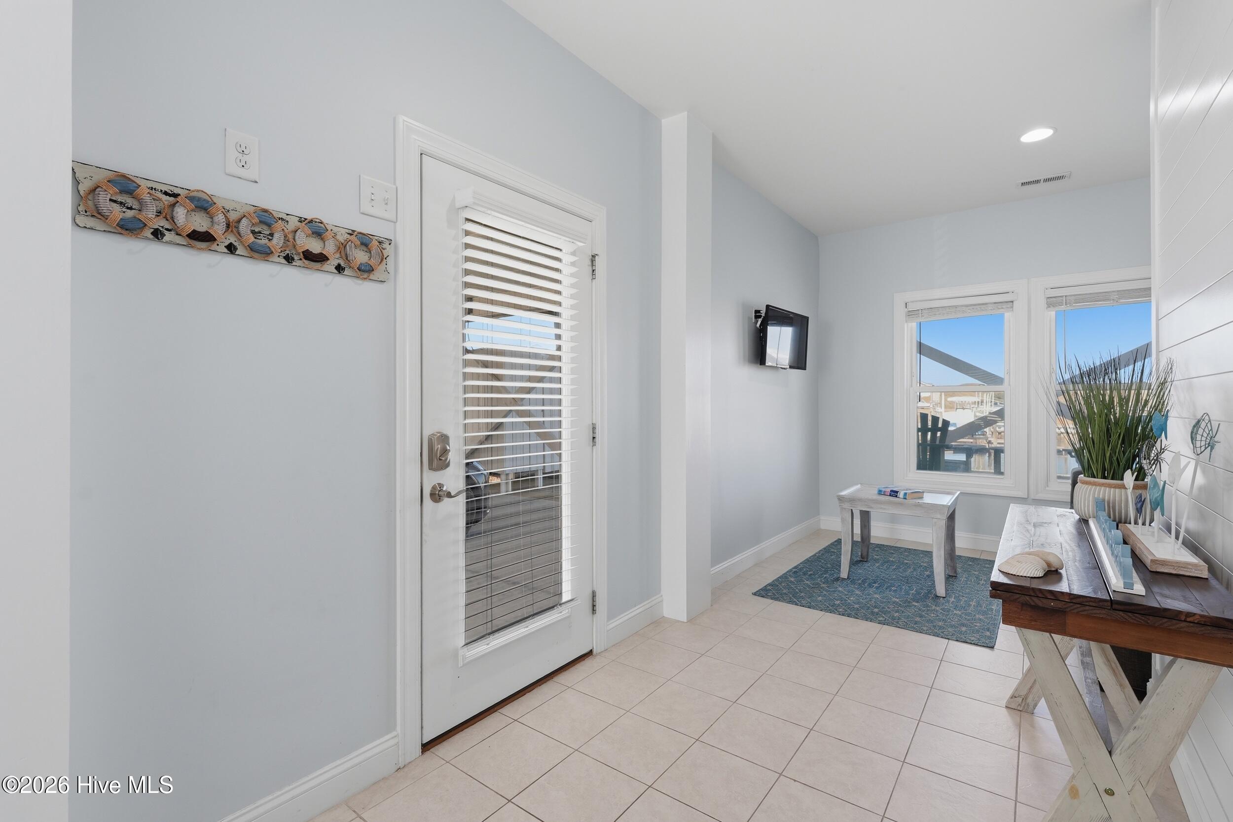 926 Observation Lane