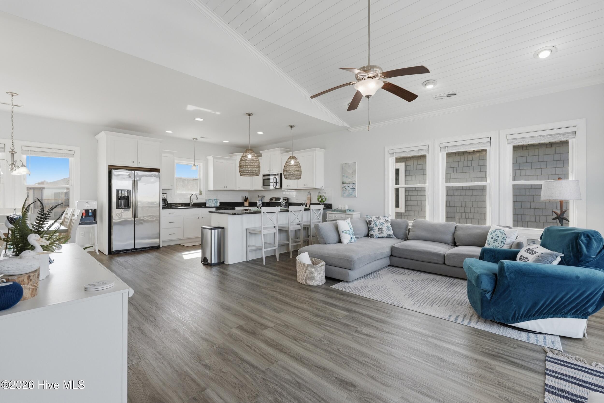 926 Observation Lane