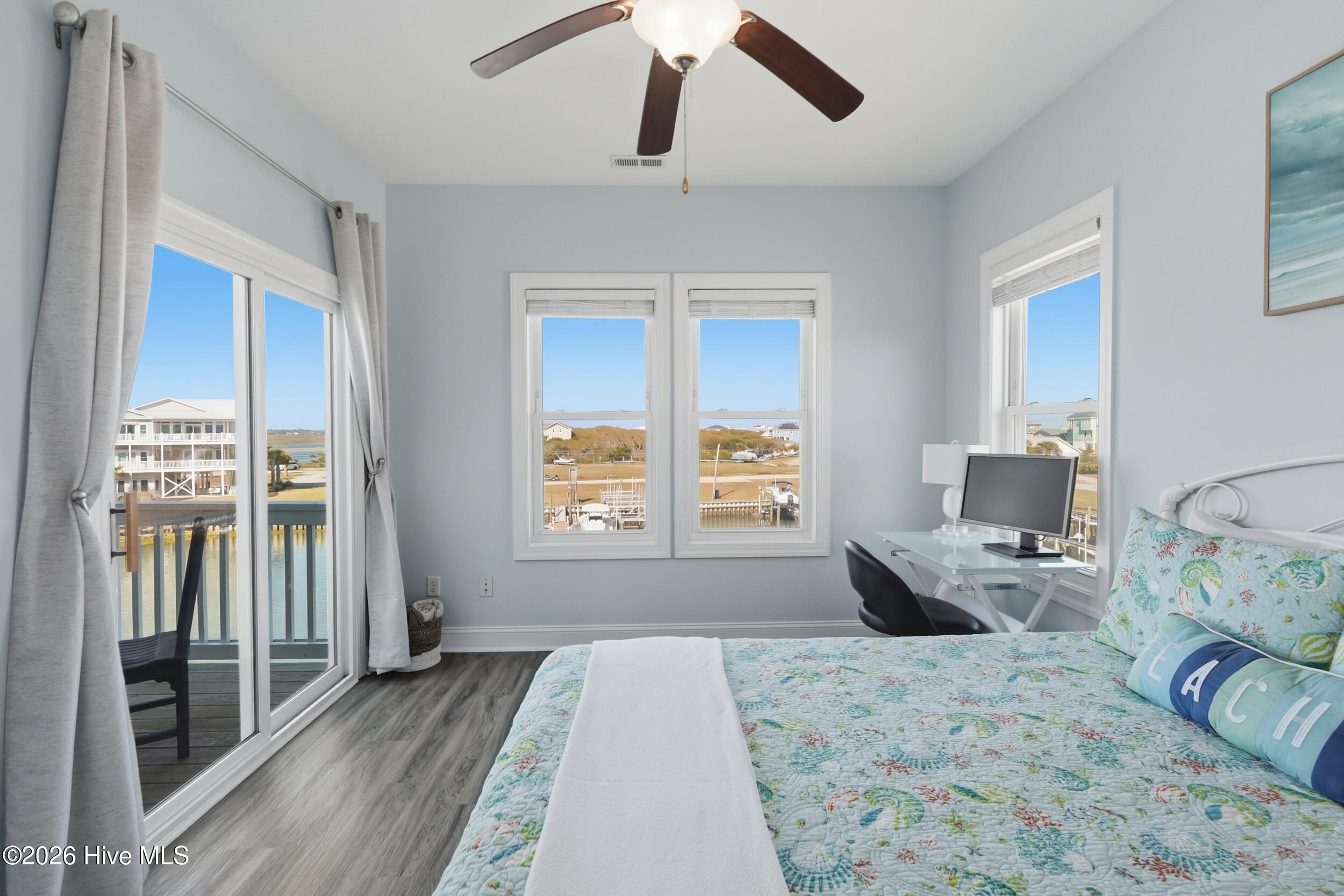 926 Observation Lane