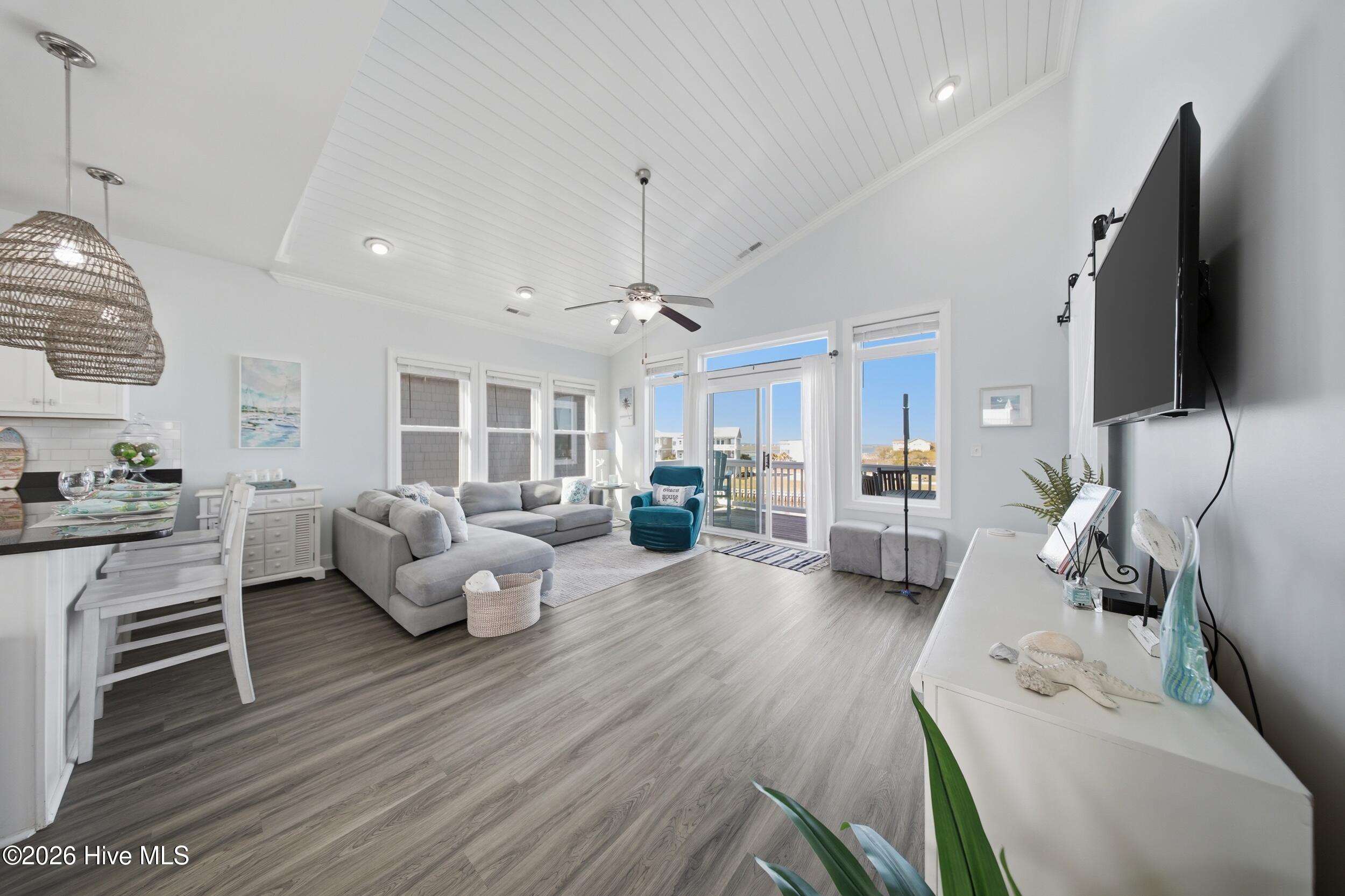 926 Observation Lane