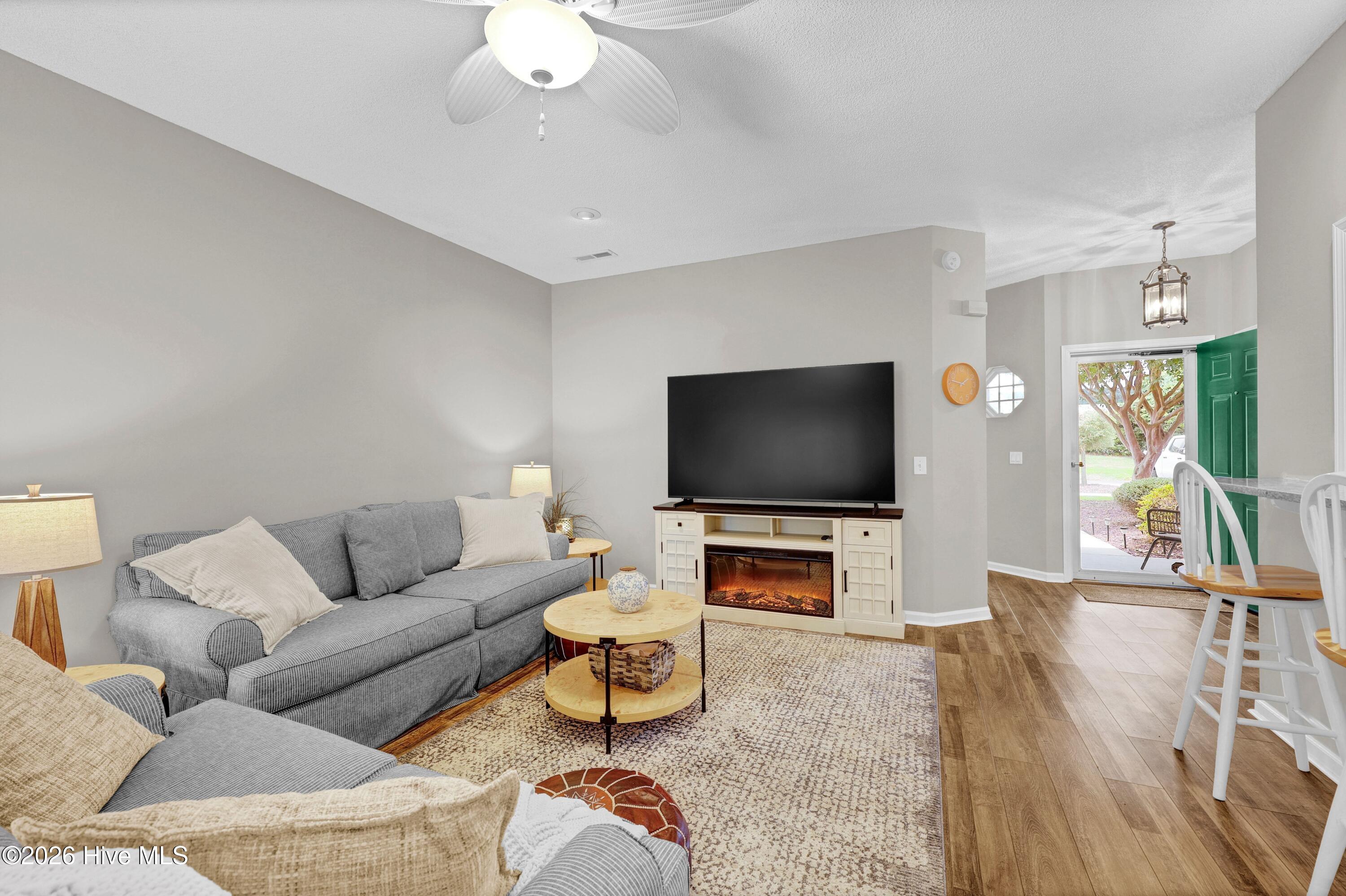 1600 Sturdivant Drive Apt 15