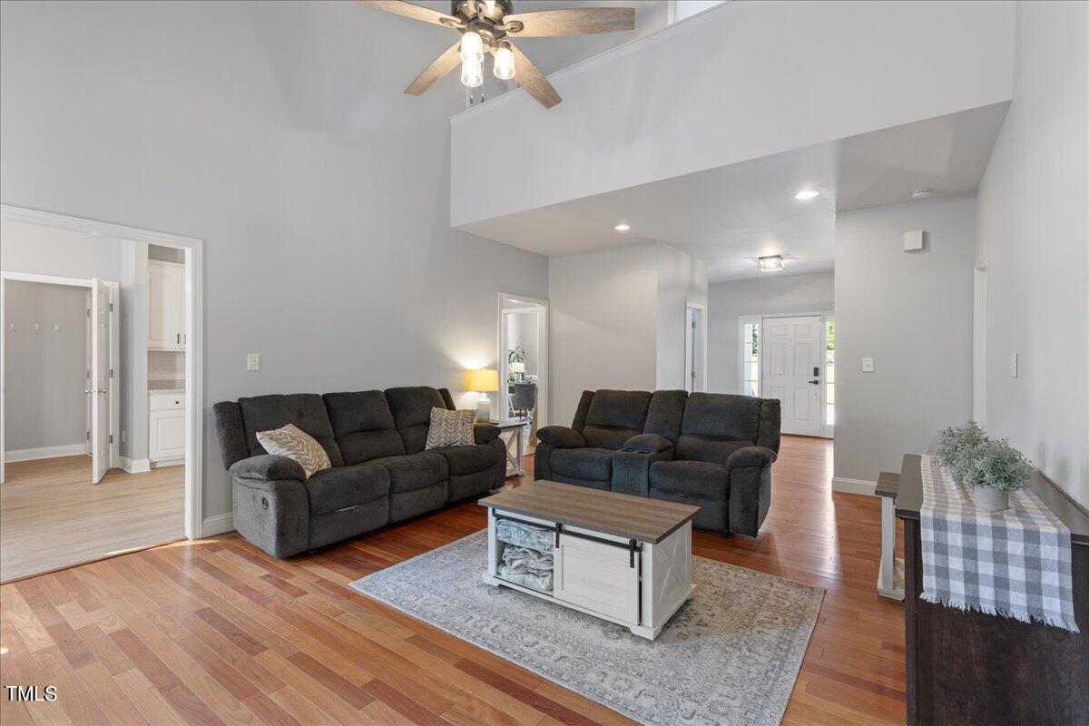 155 Foxglove Drive Drive