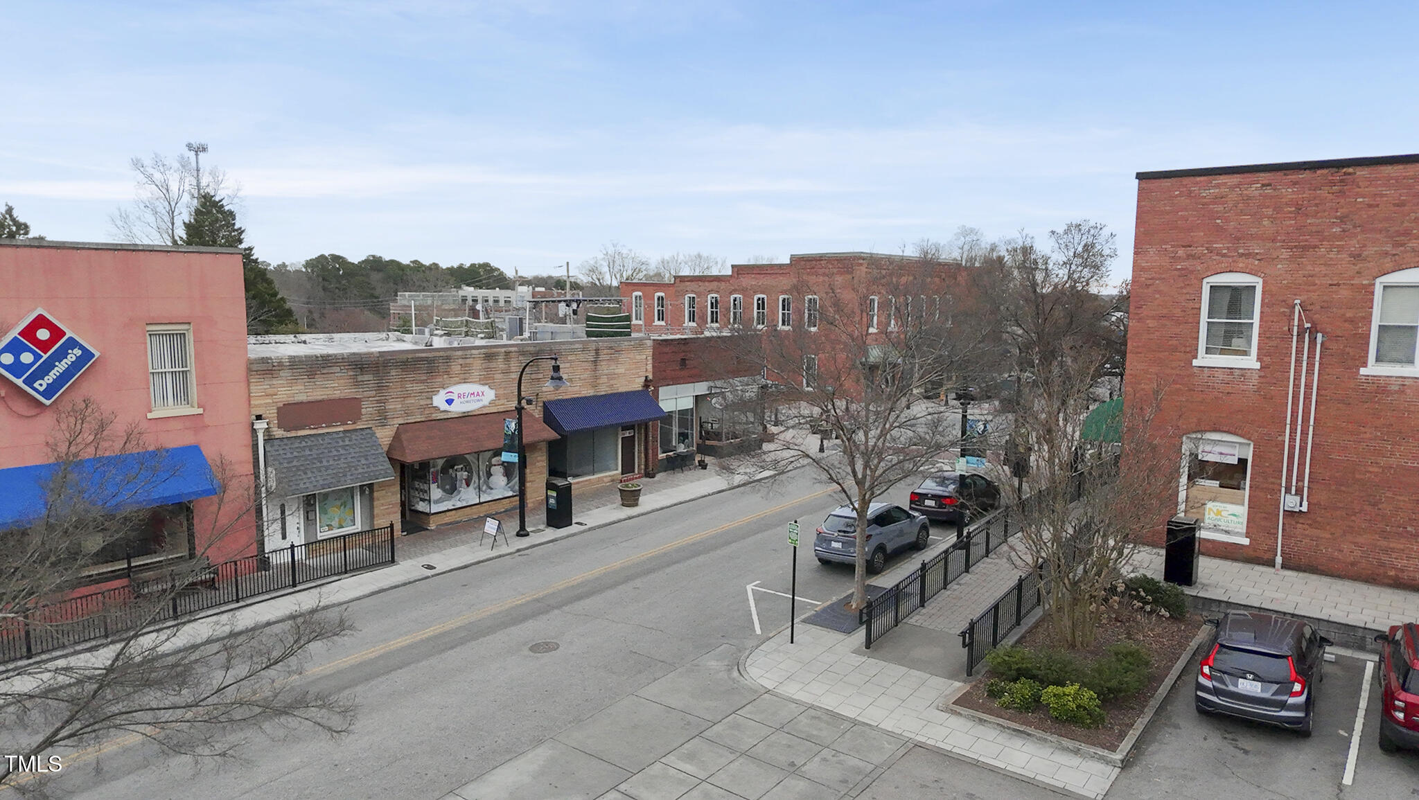 210 W Oak Avenue