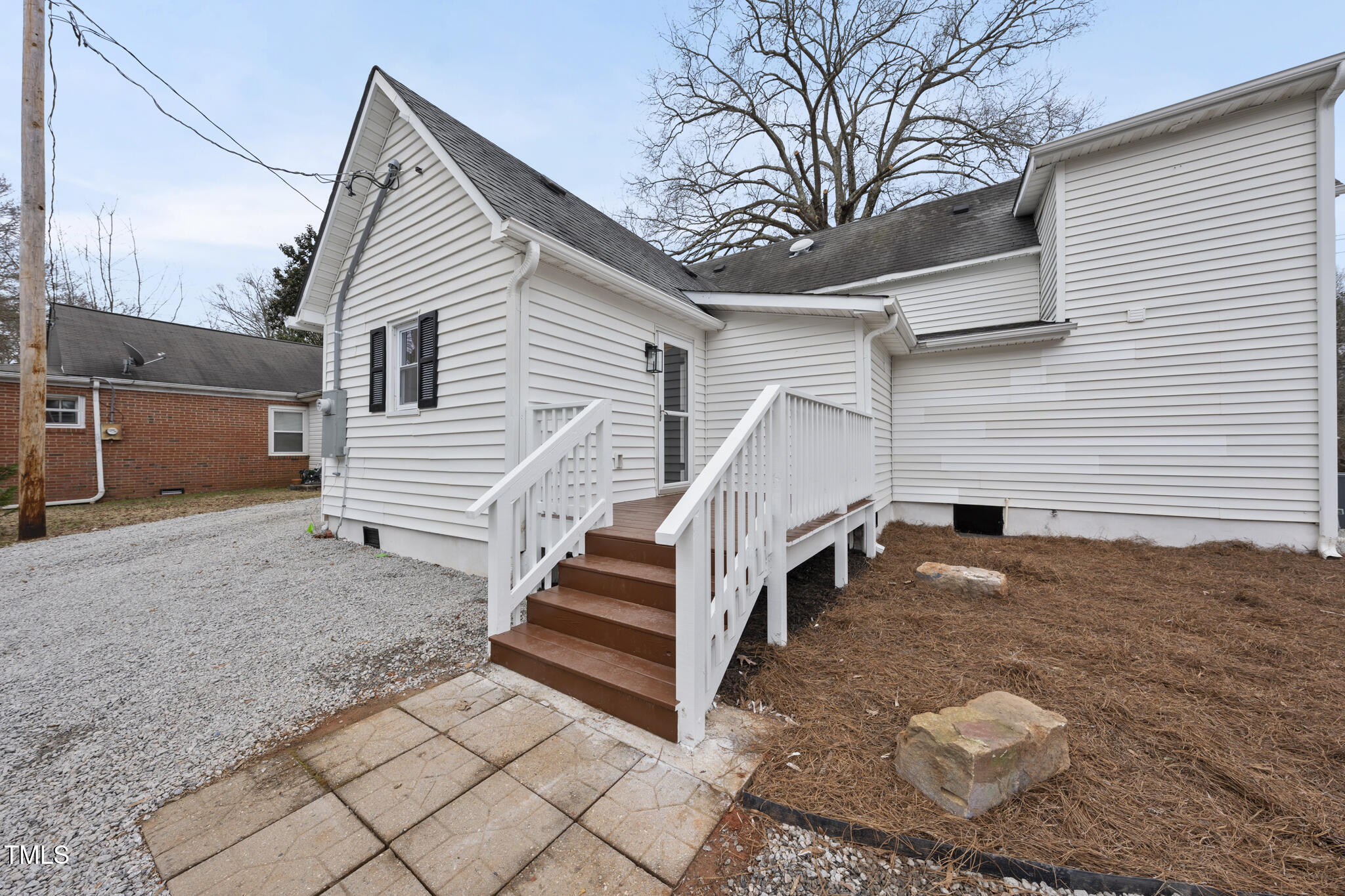 210 W Oak Avenue