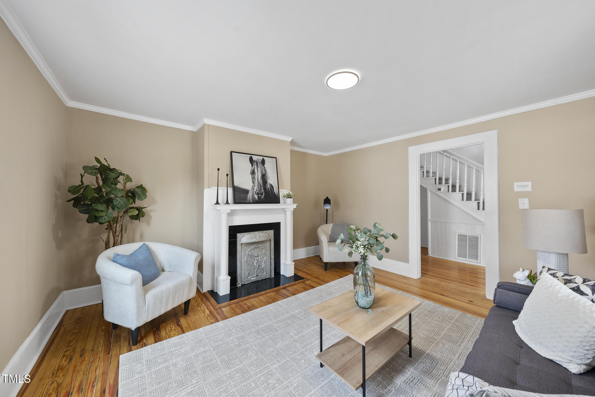 210 W Oak Avenue