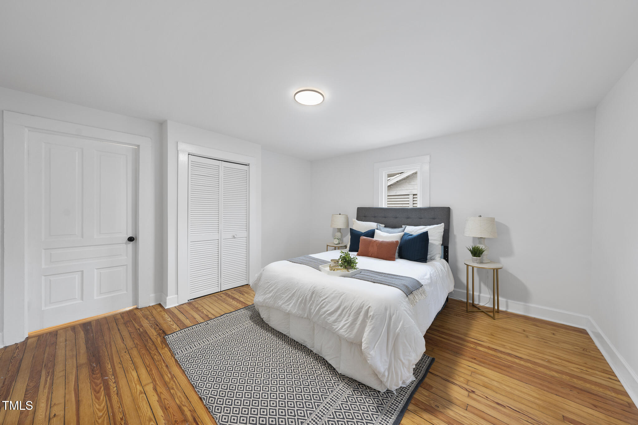 210 W Oak Avenue