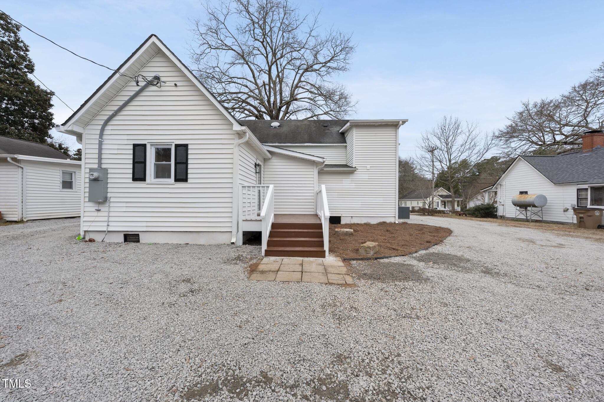 210 W Oak Avenue