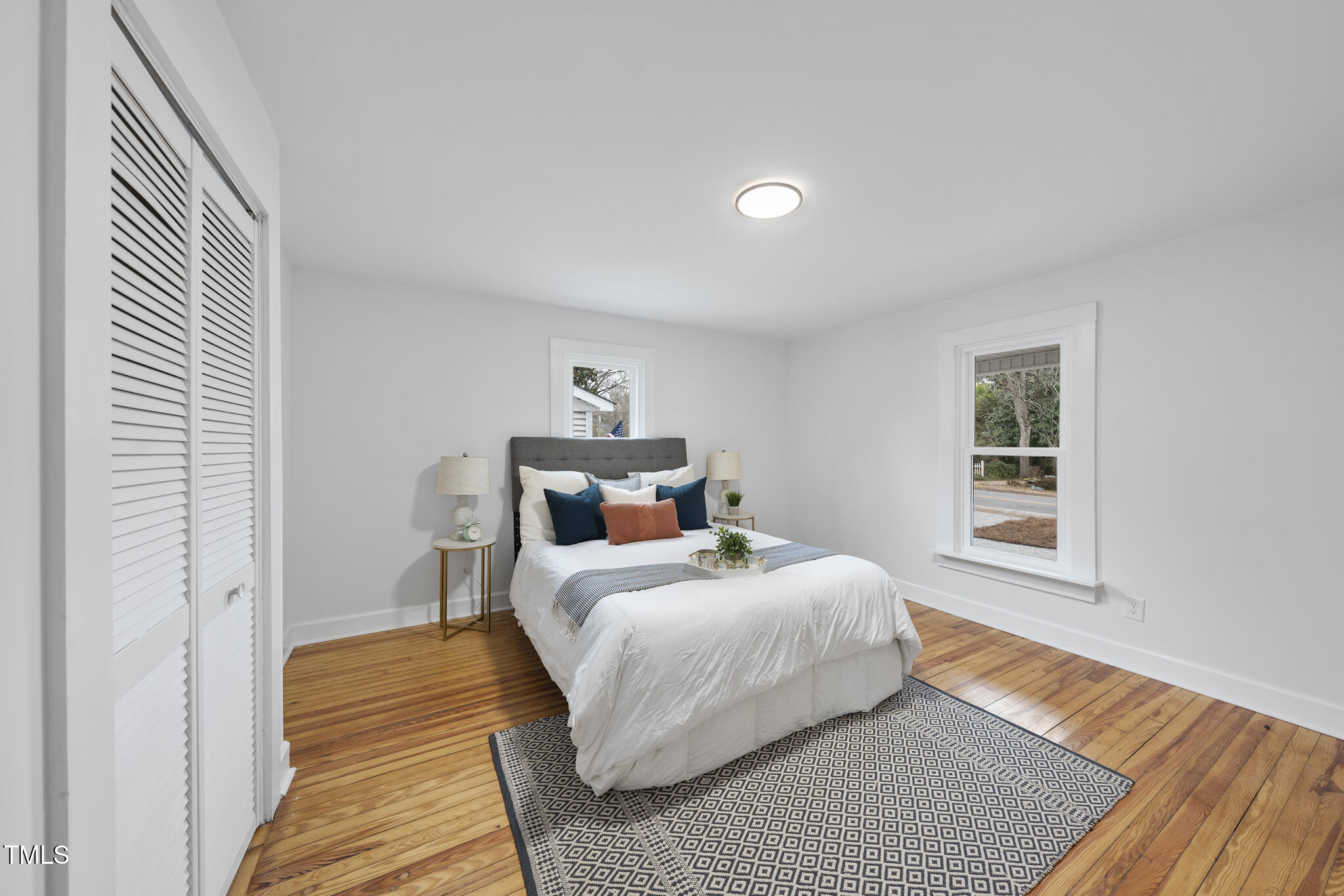 210 W Oak Avenue
