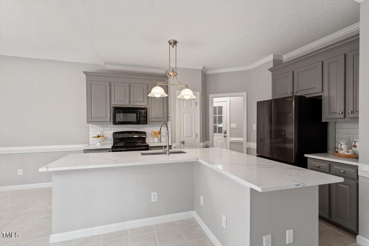 1513 Holland Hills Drive
