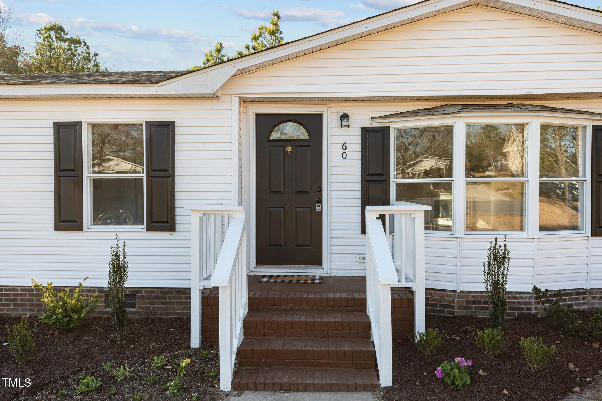 60 Woodbridge Drive