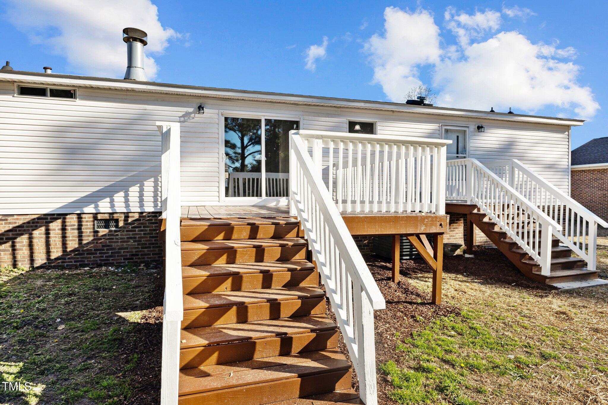 60 Woodbridge Drive