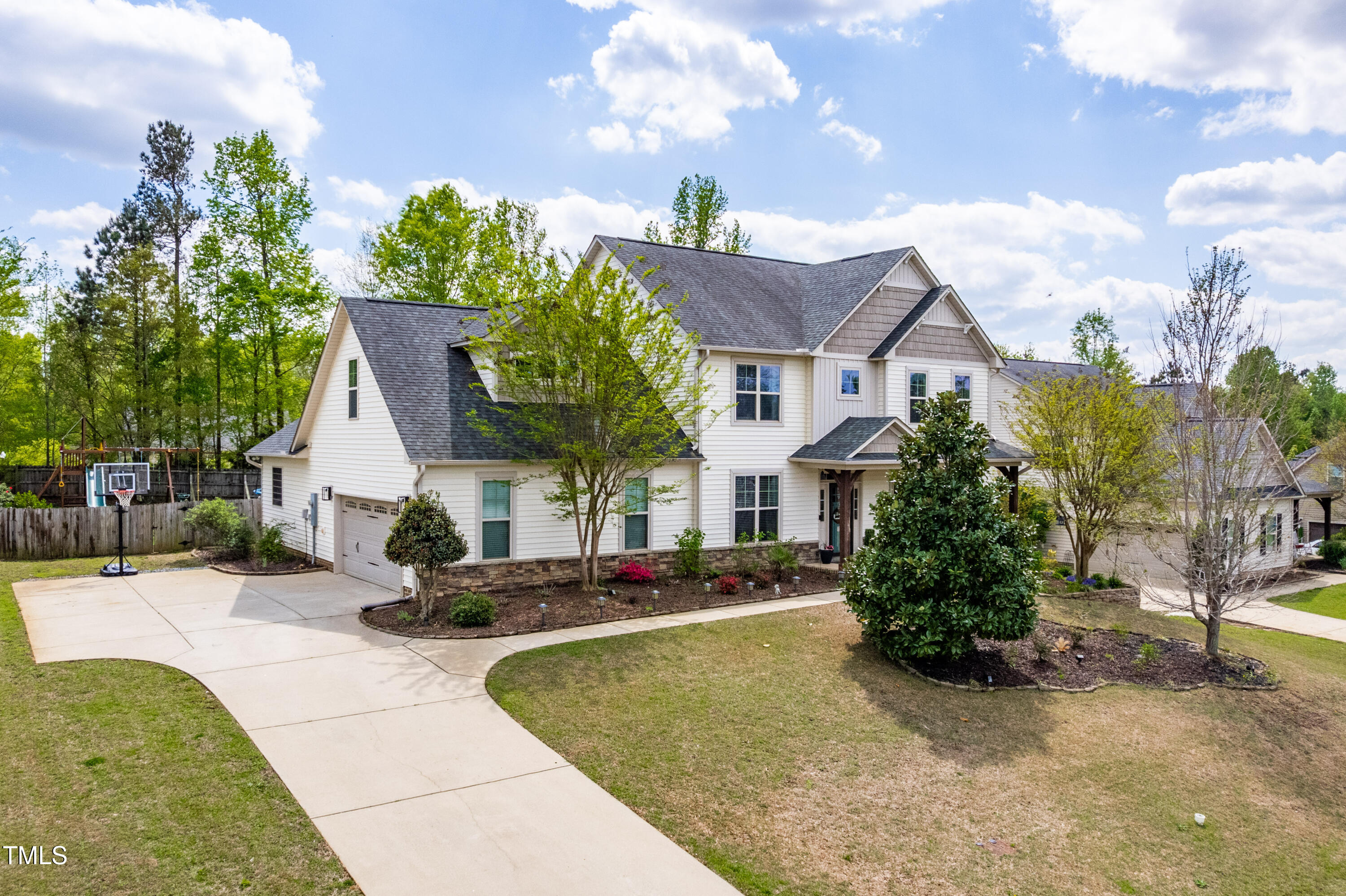240 Swann Trail