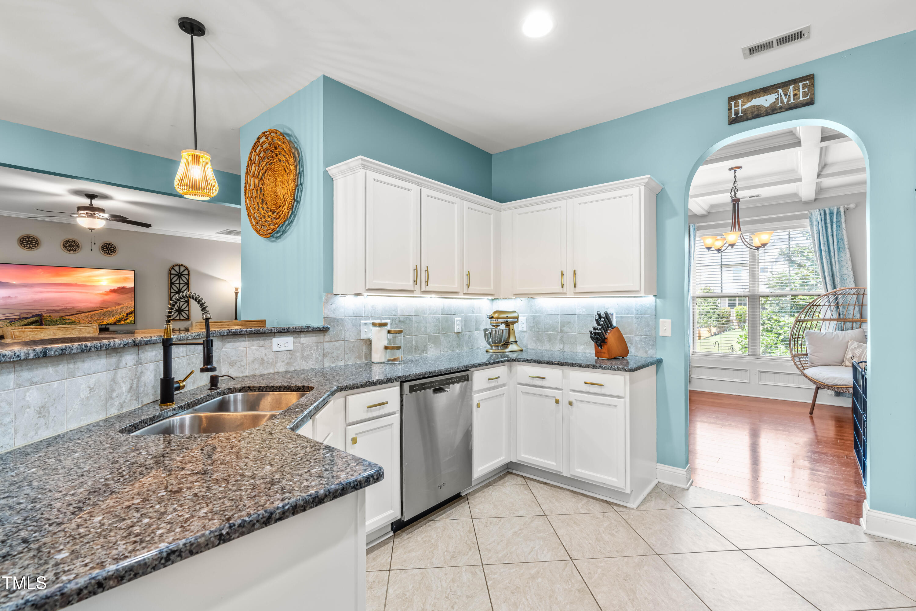 240 Swann Trail