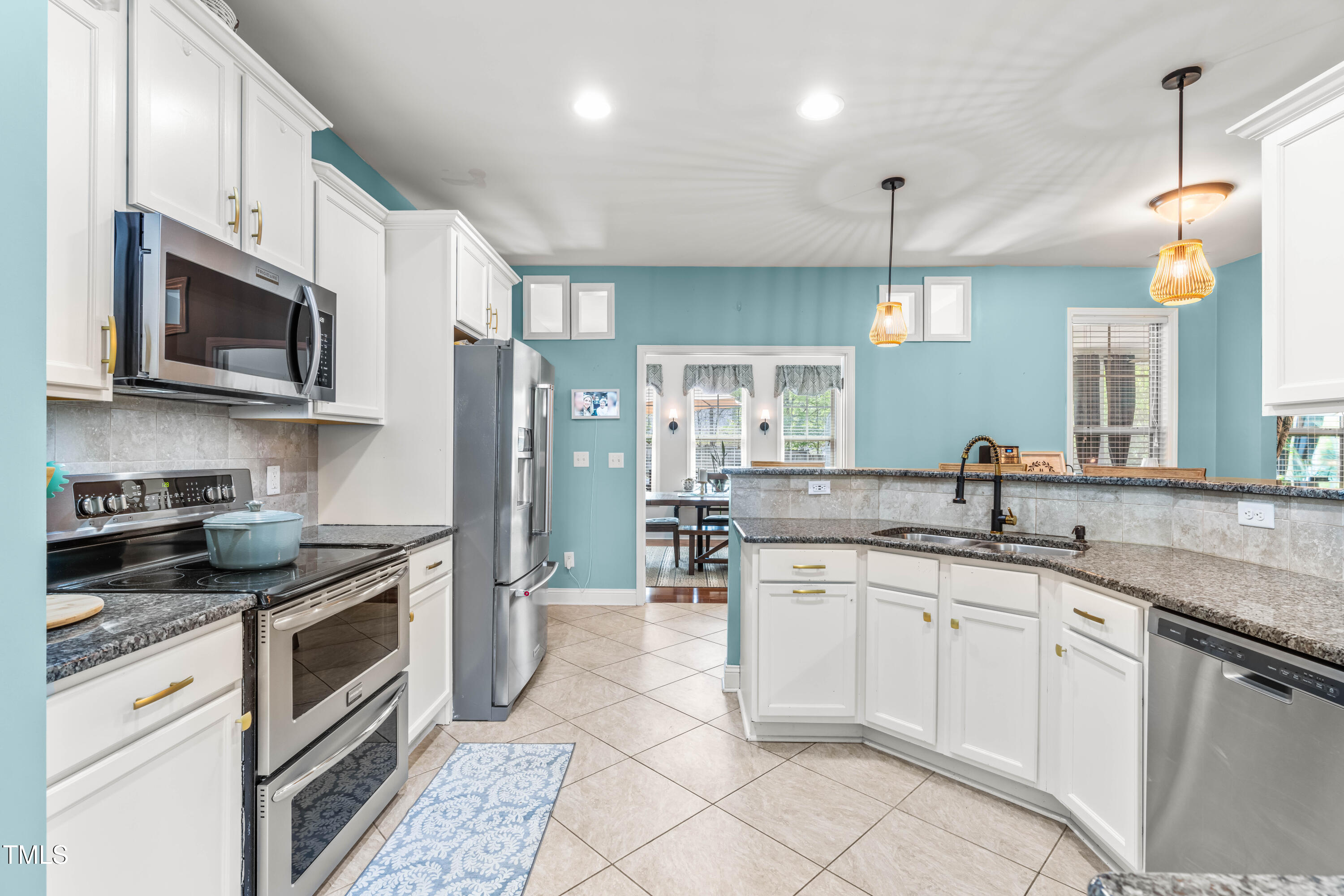 240 Swann Trail