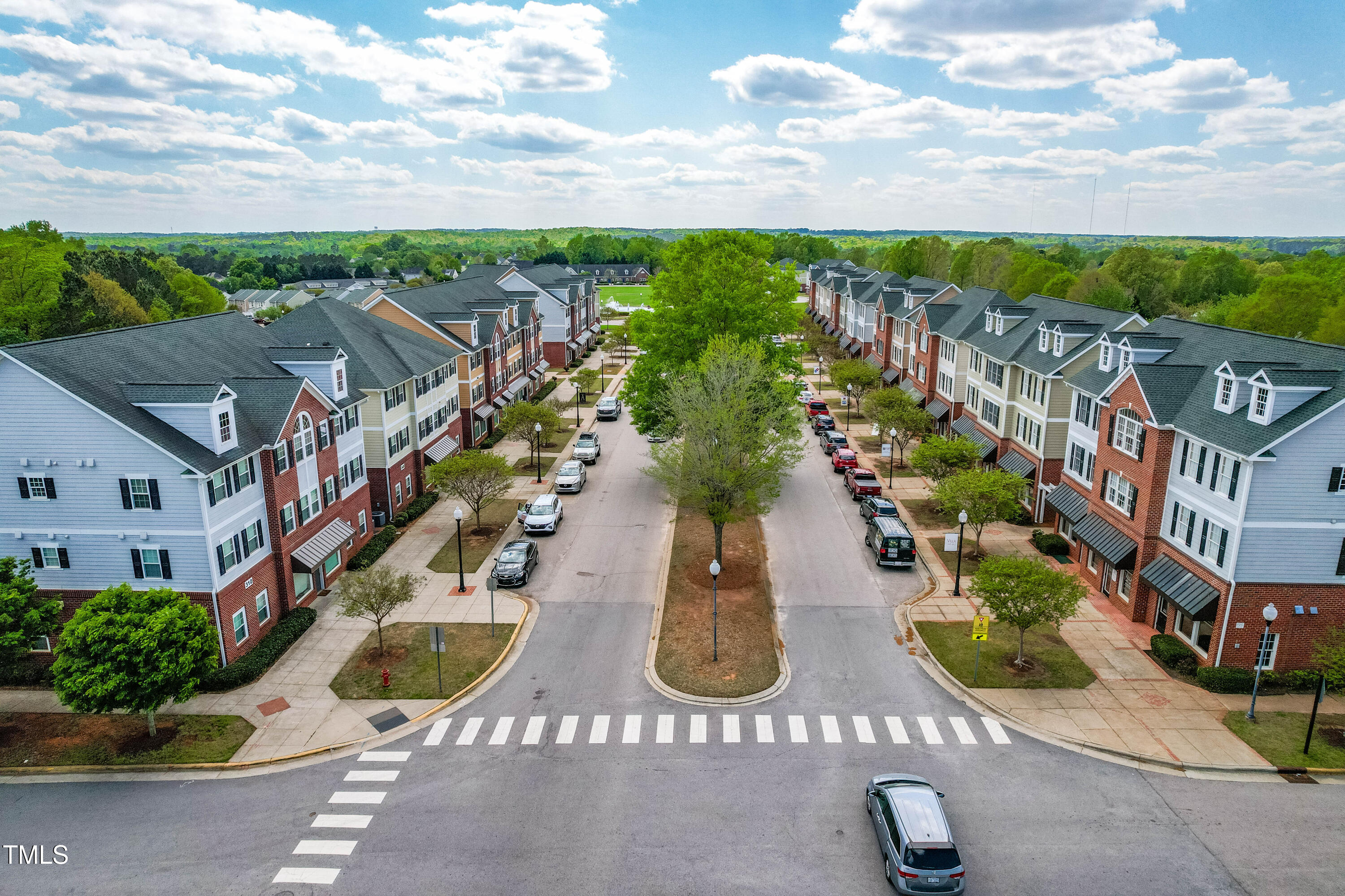 240 Swann Trail