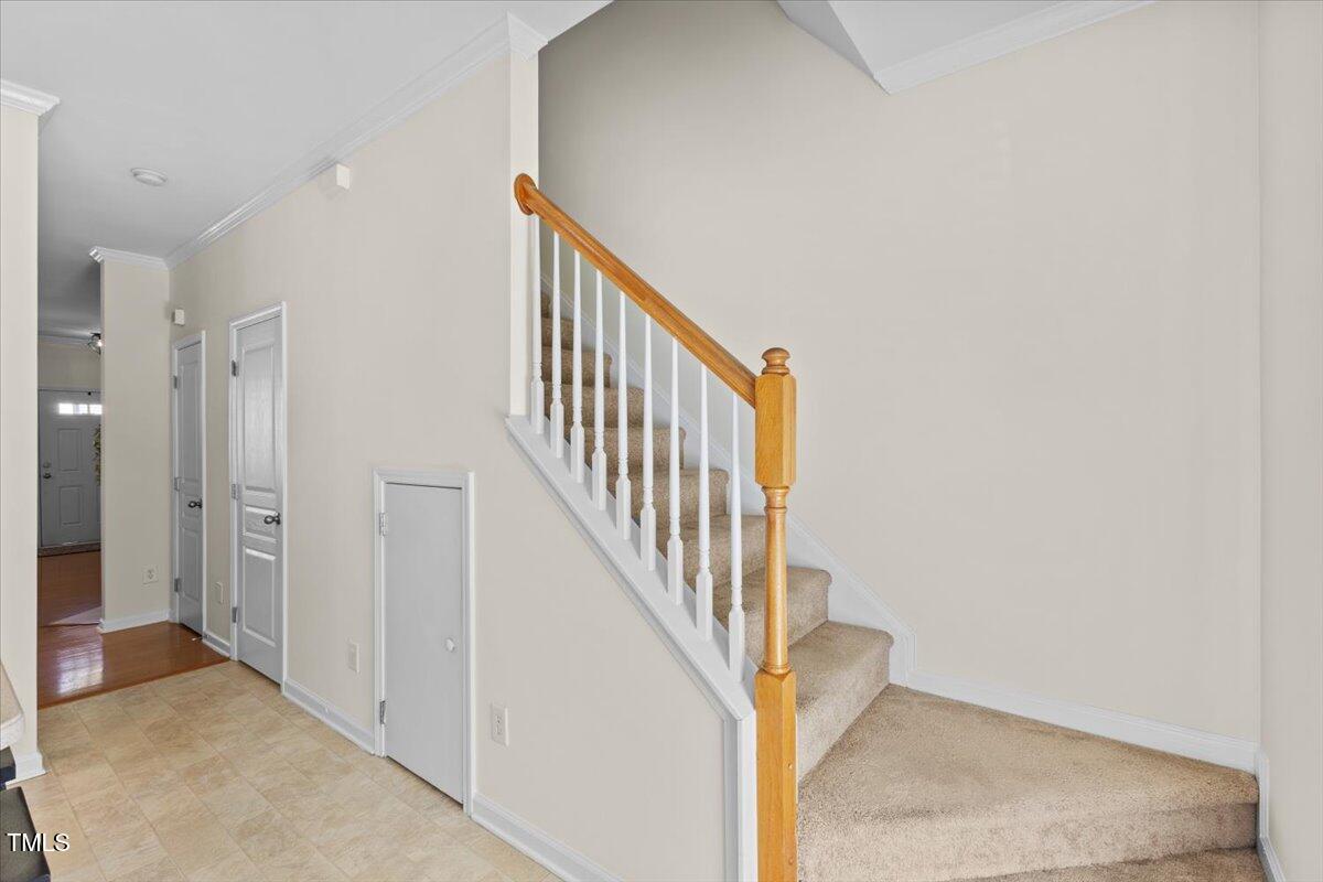 7613 Satinwing Lane