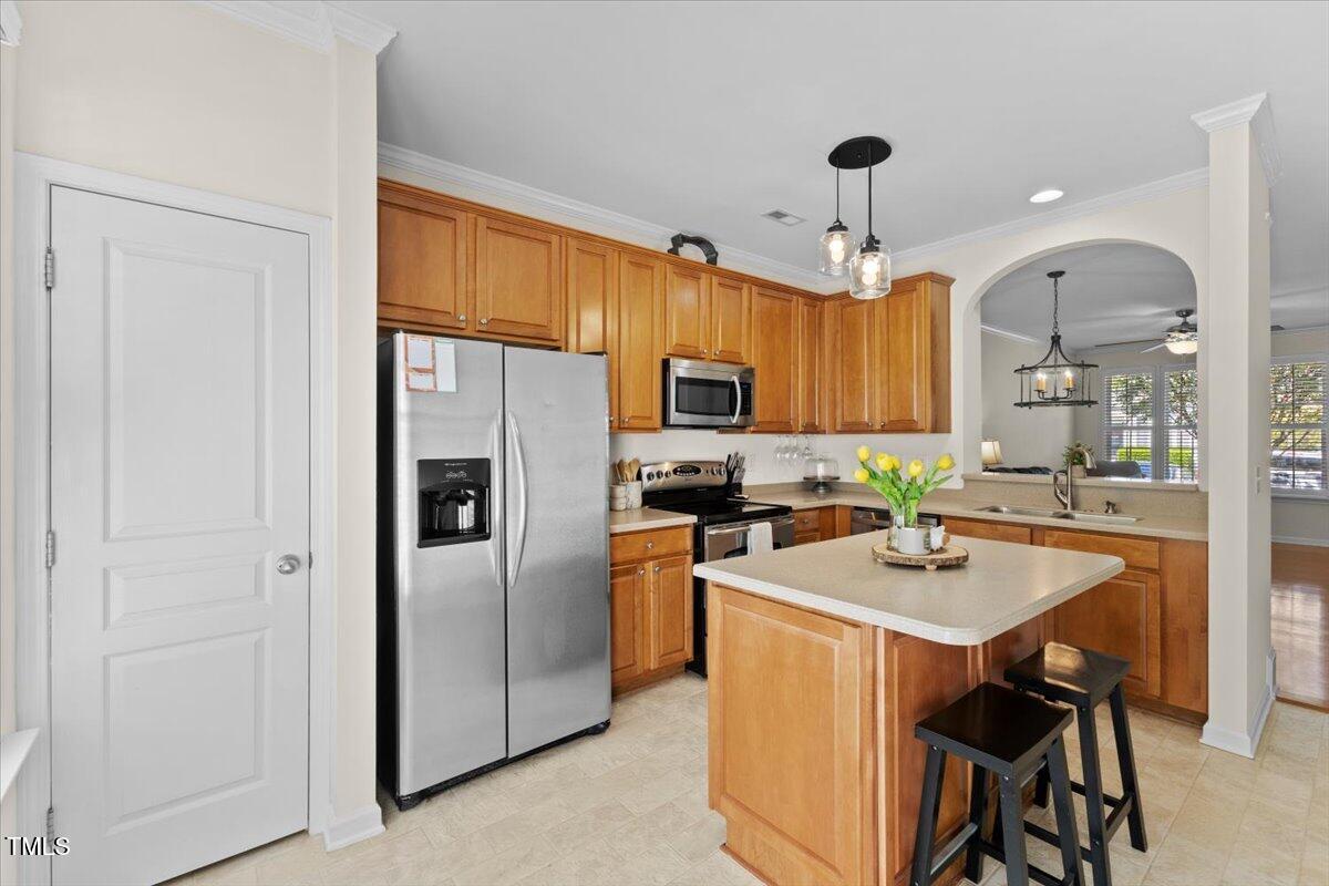 7613 Satinwing Lane