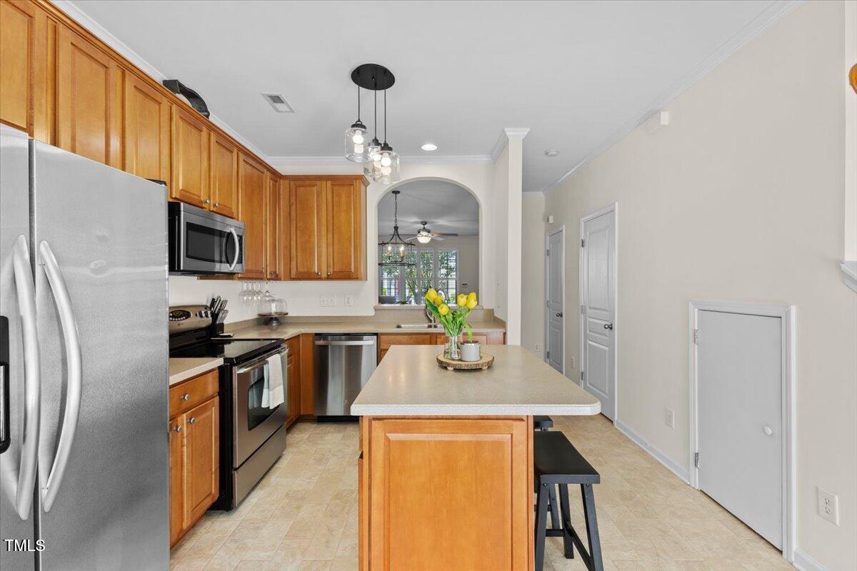 7613 Satinwing Lane