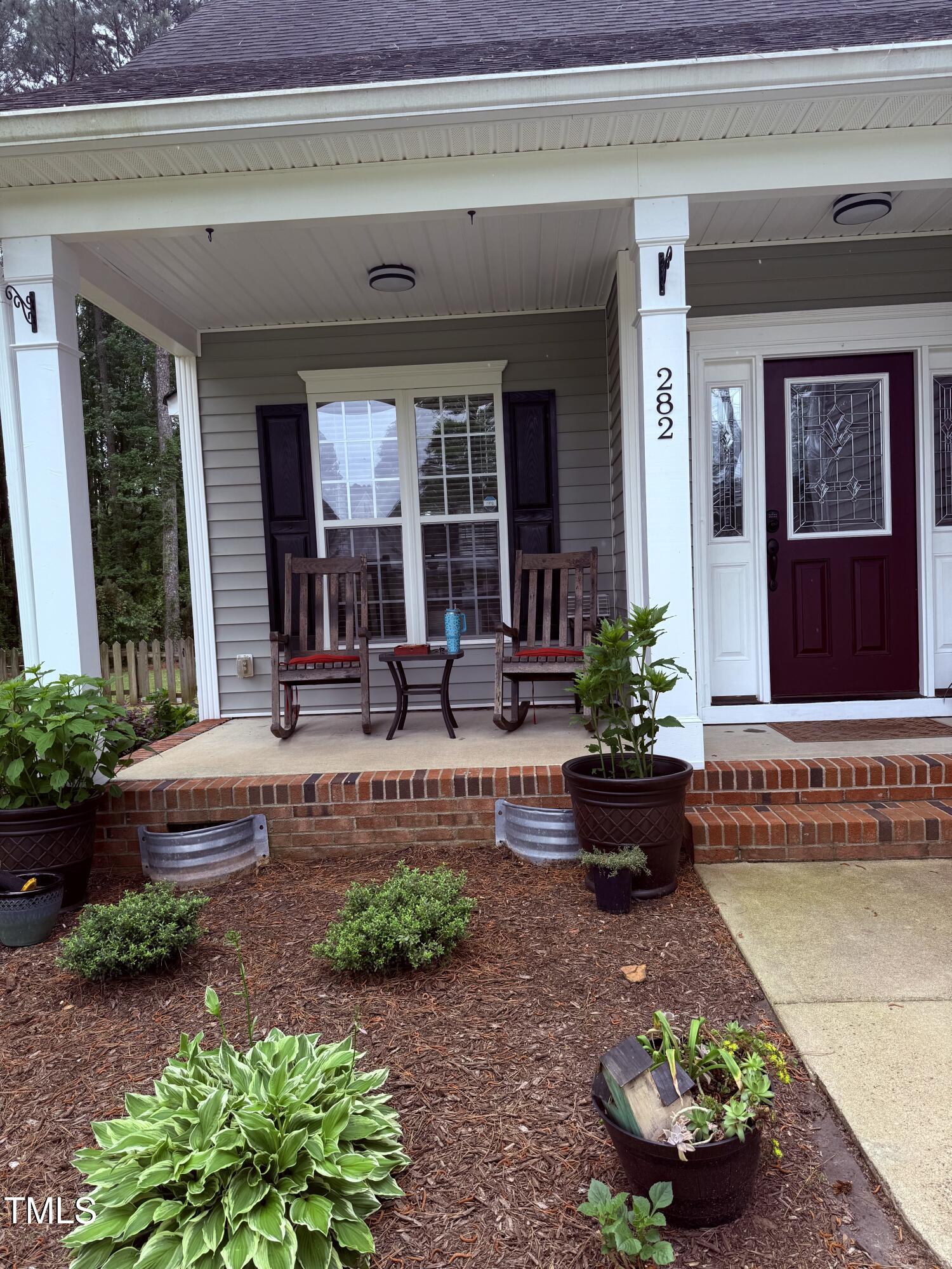 282 W Thicket Drive