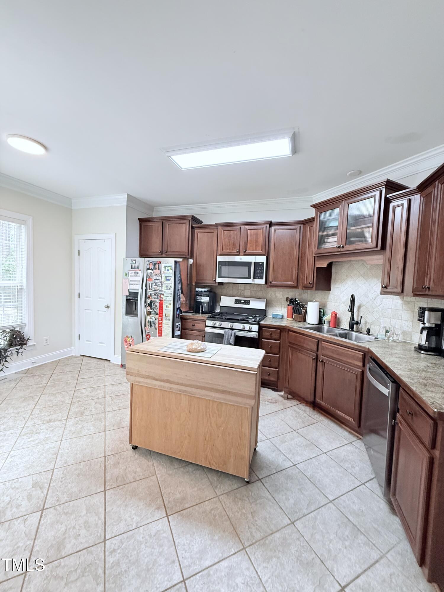 282 W Thicket Drive