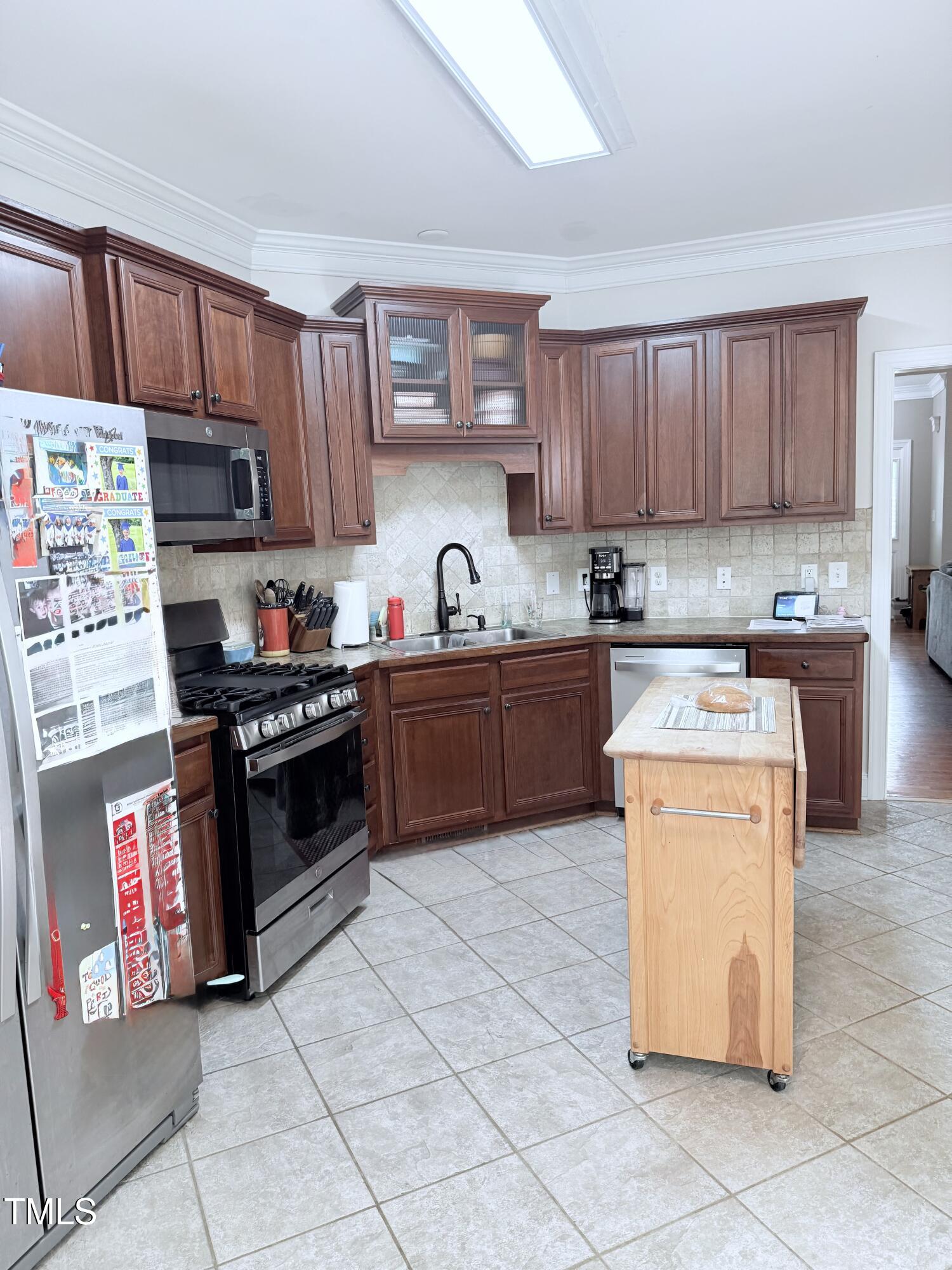282 W Thicket Drive