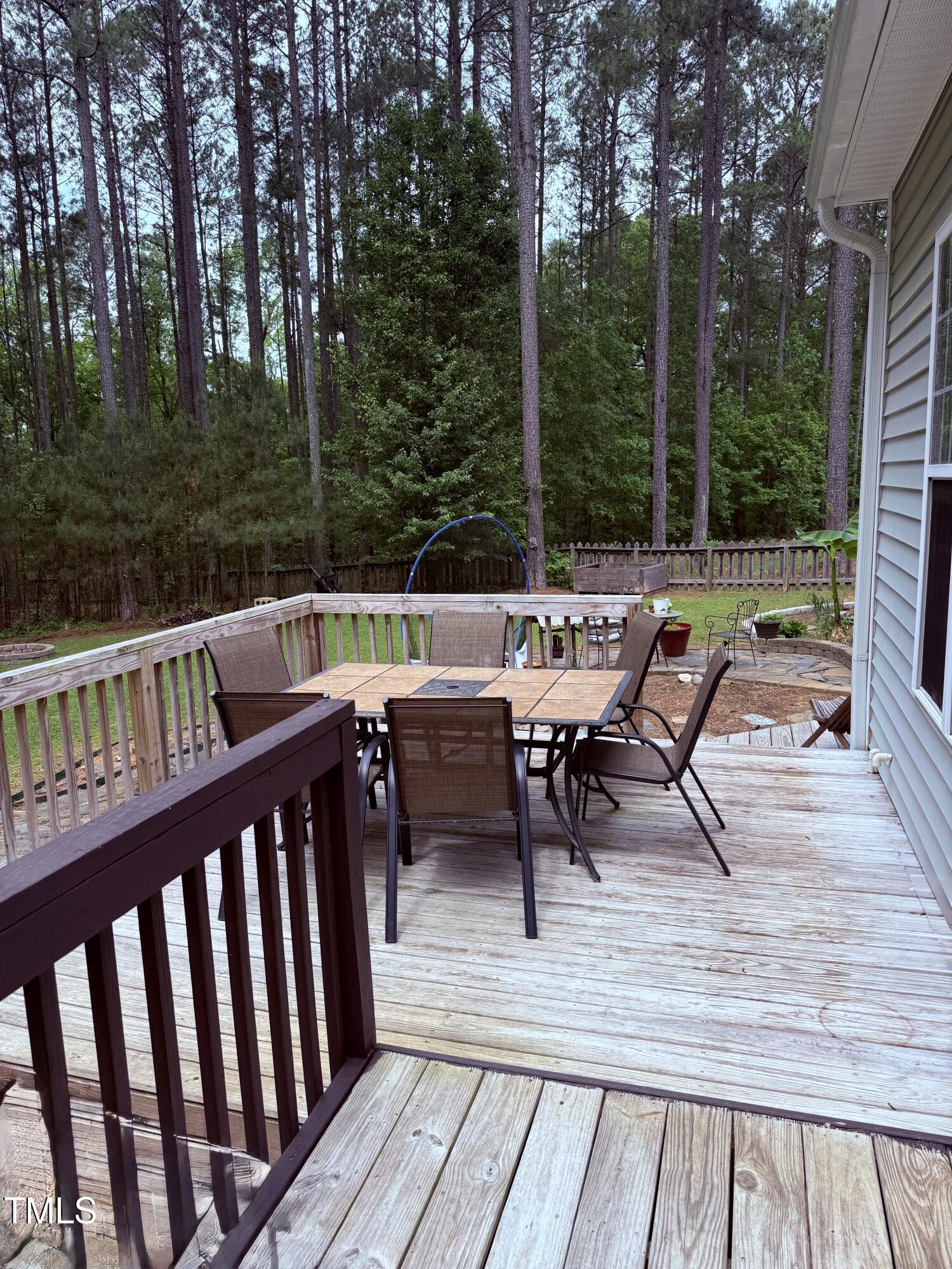 282 W Thicket Drive