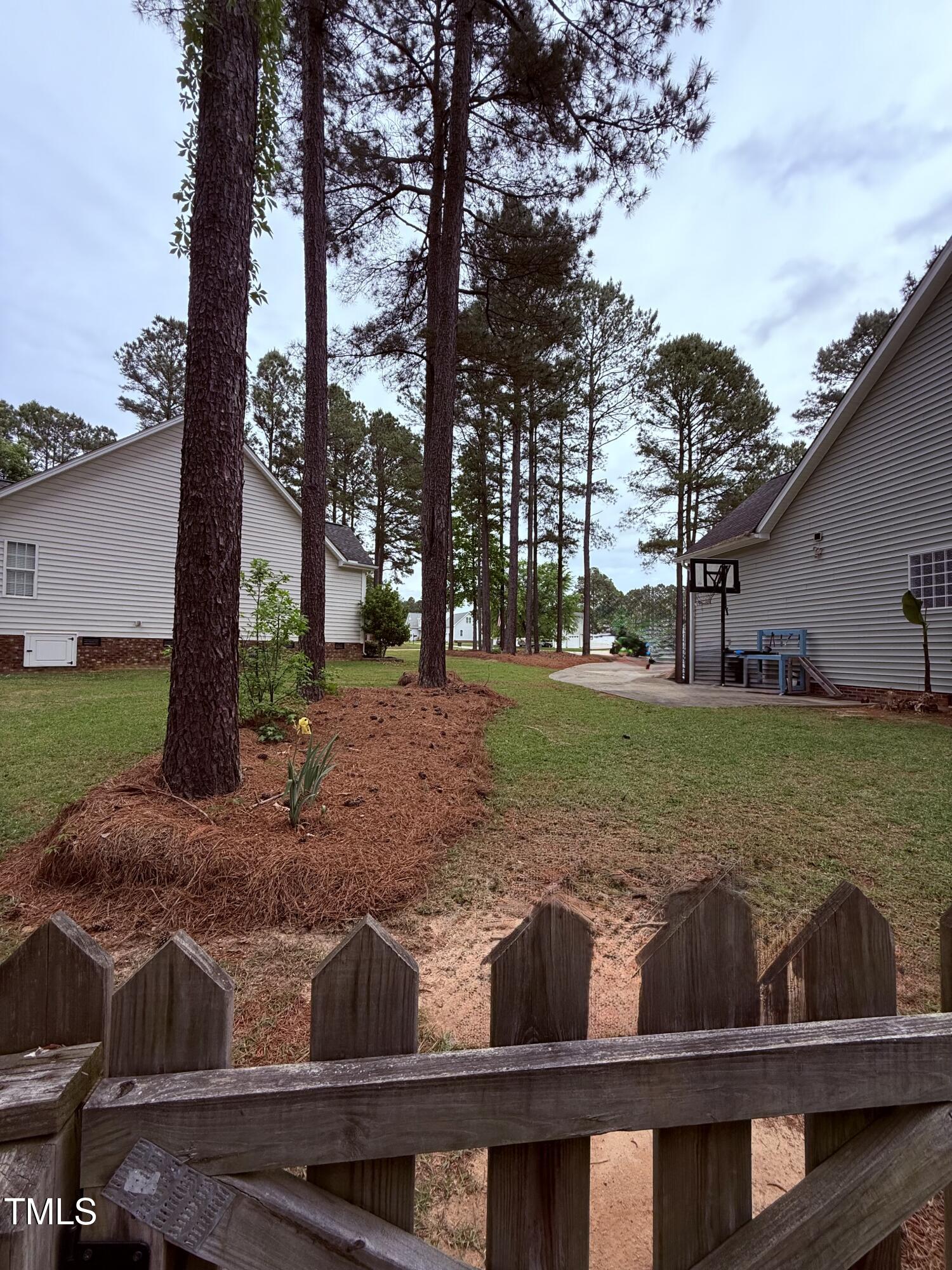 282 W Thicket Drive