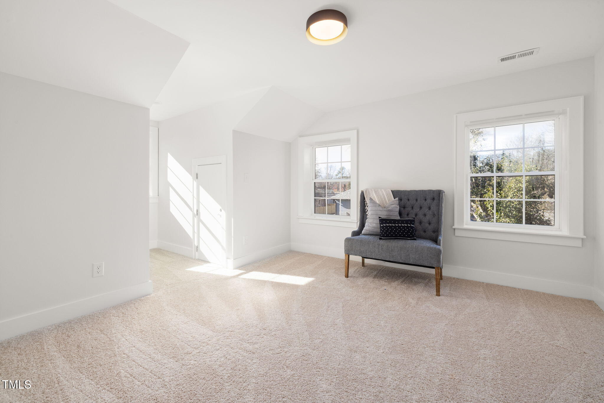 18 W Academy Street