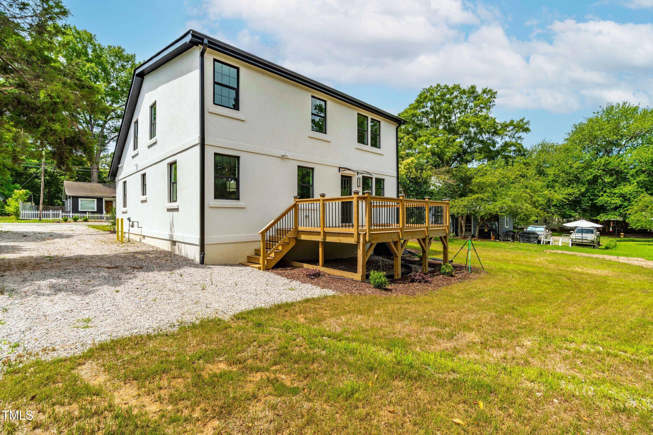 18 W Academy Street
