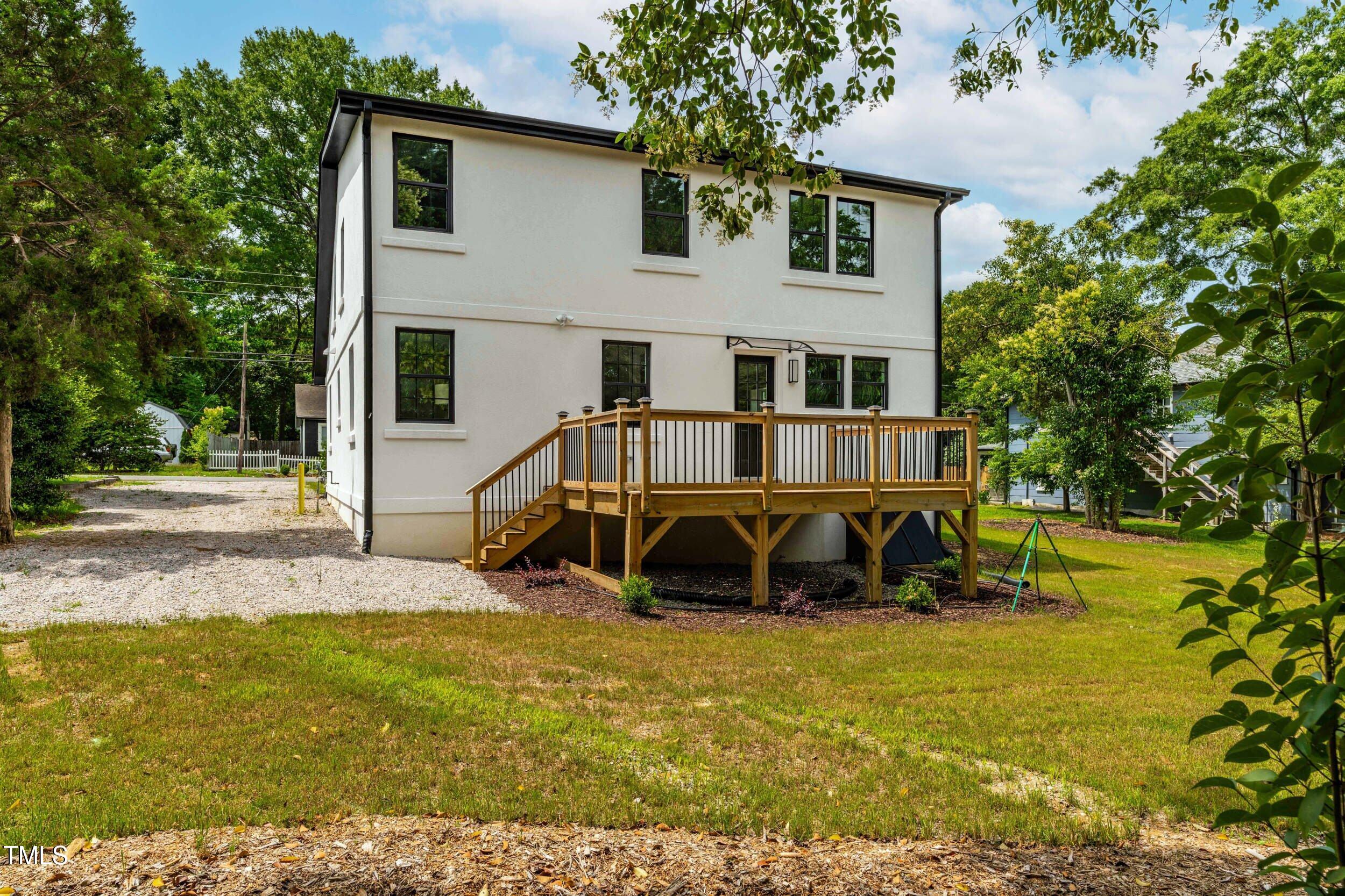 18 W Academy Street