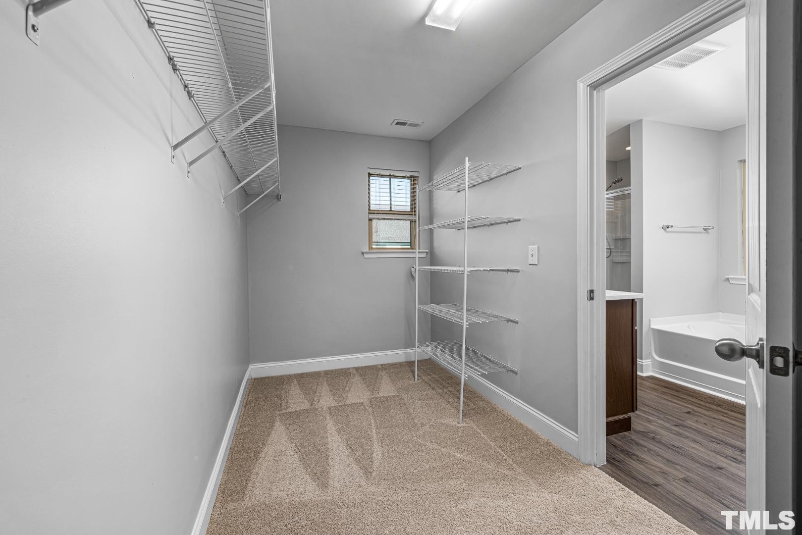 521 Groveview Wynd