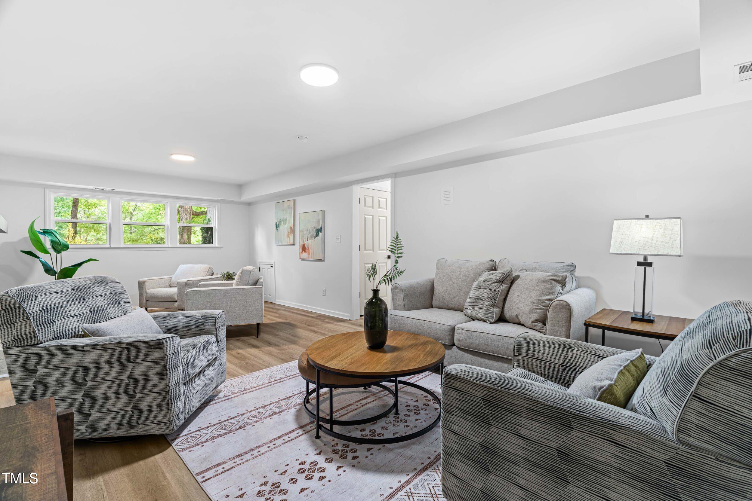 4349 Pickwick Drive