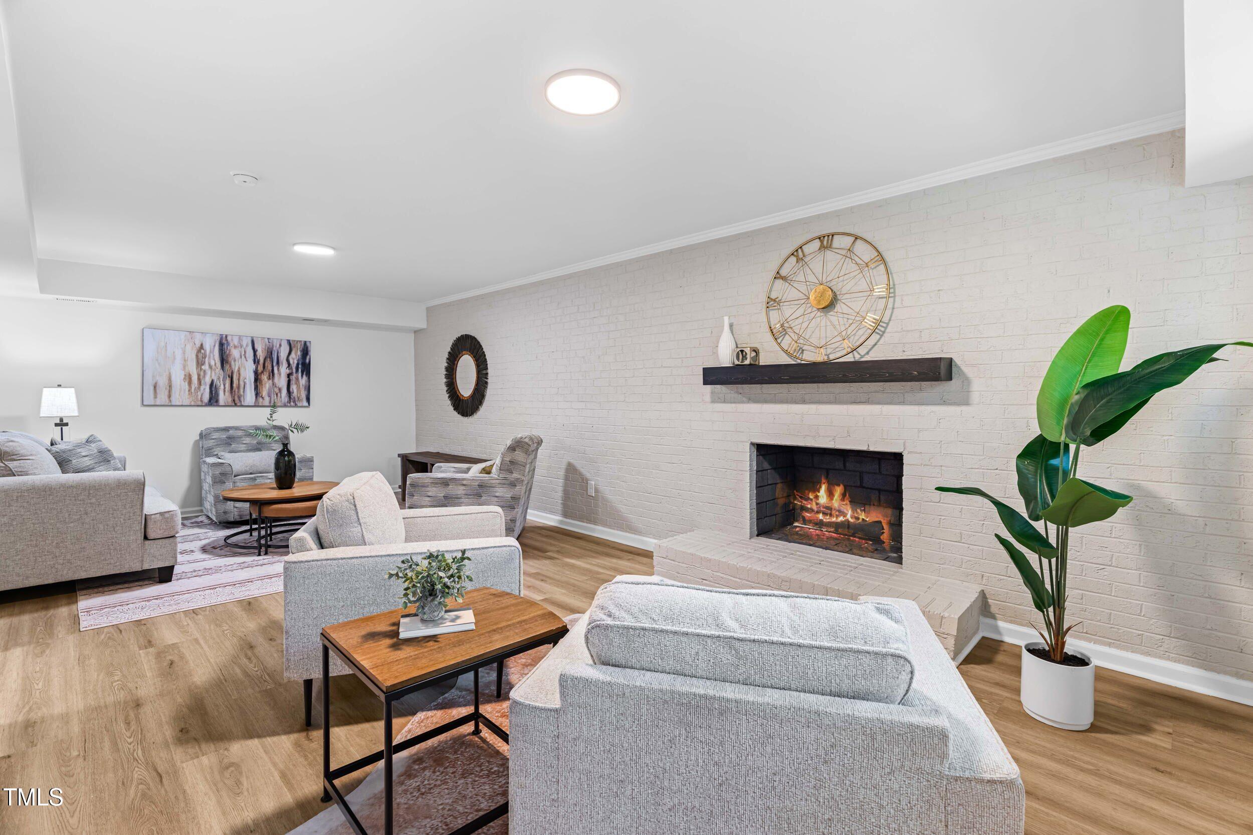 4349 Pickwick Drive