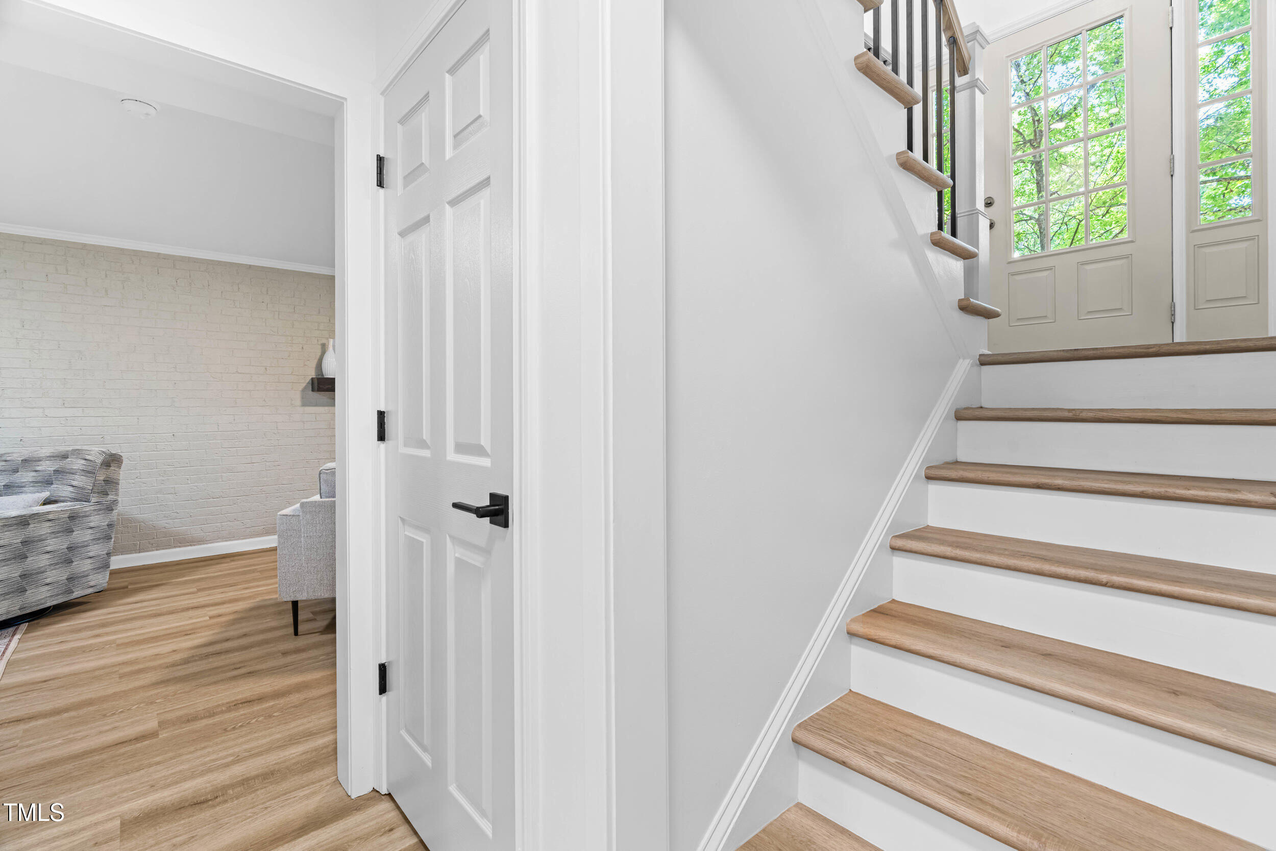 4349 Pickwick Drive