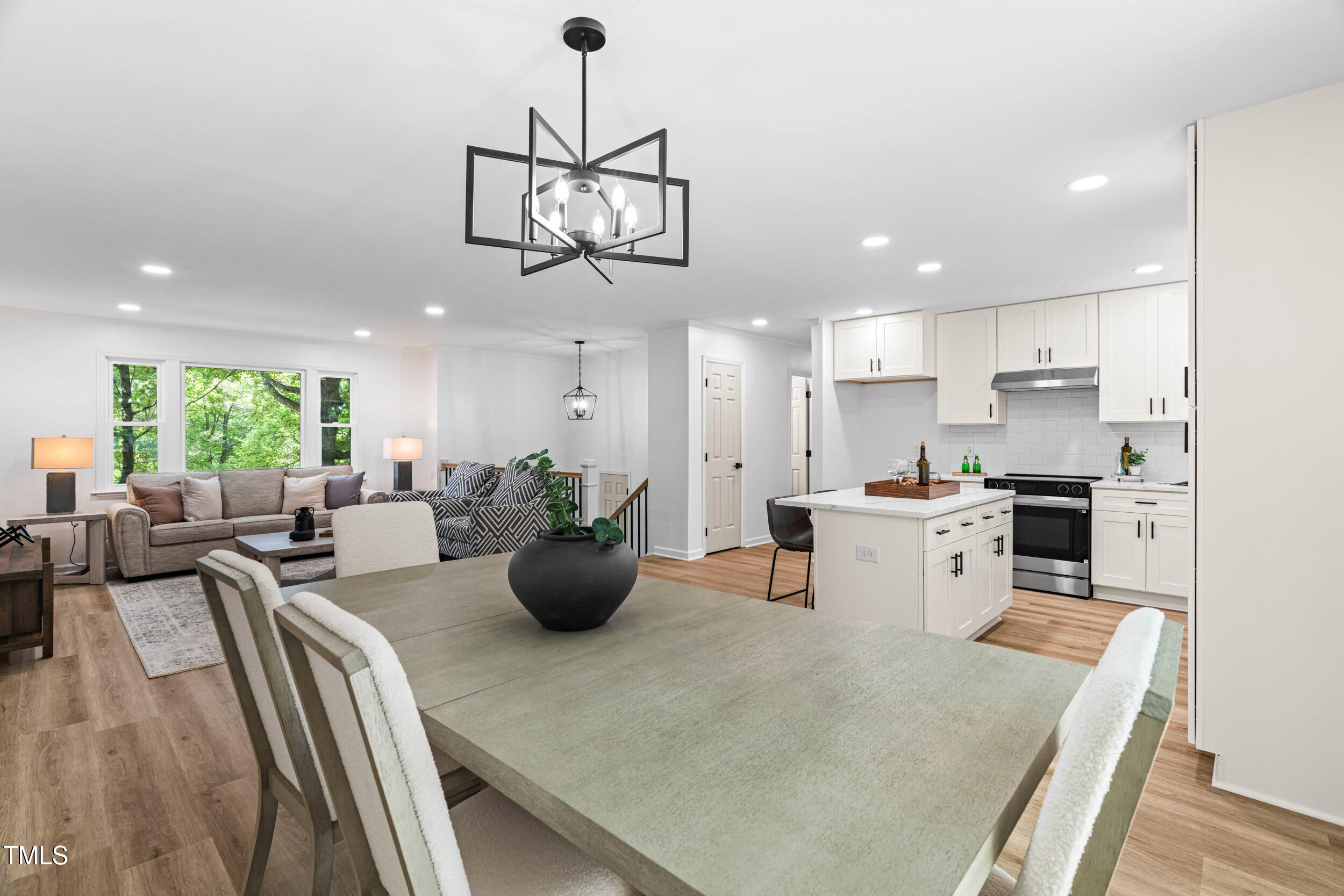 4349 Pickwick Drive