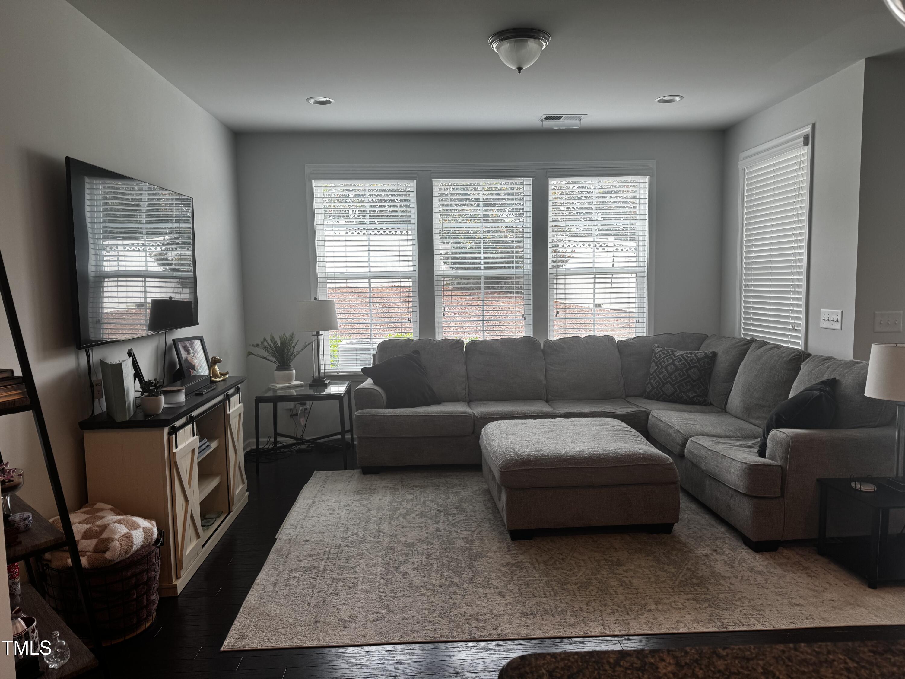 830 New Derby Lane