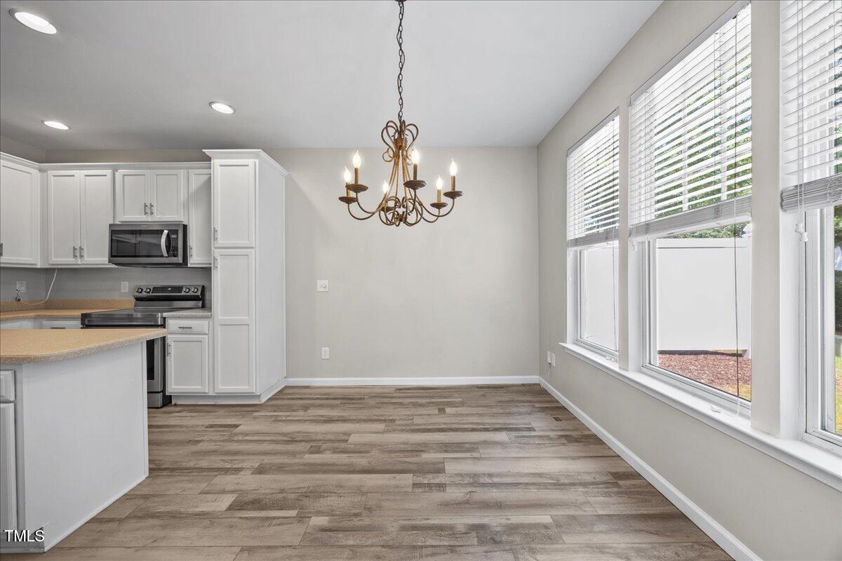 8404 Split Stone Lane