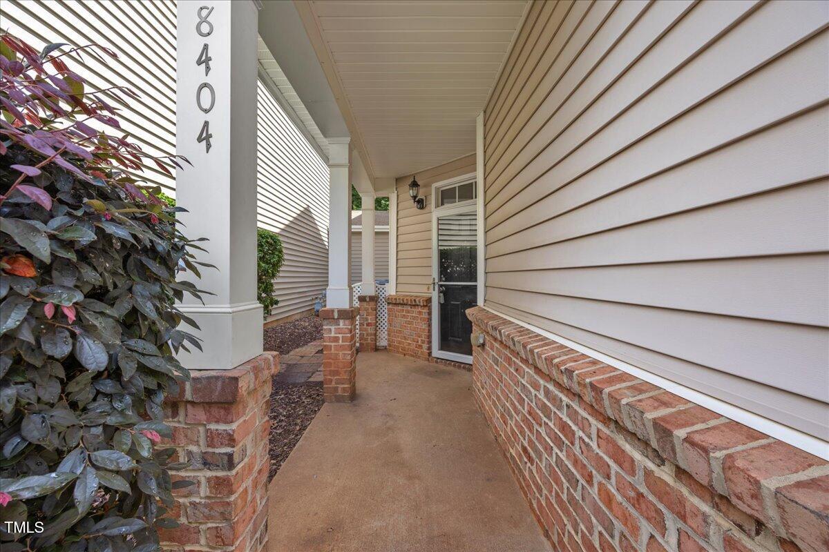 8404 Split Stone Lane