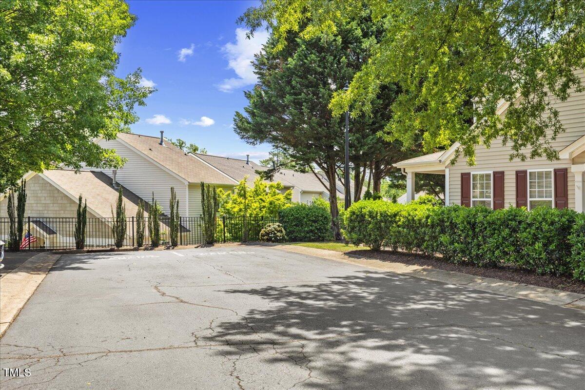 8404 Split Stone Lane