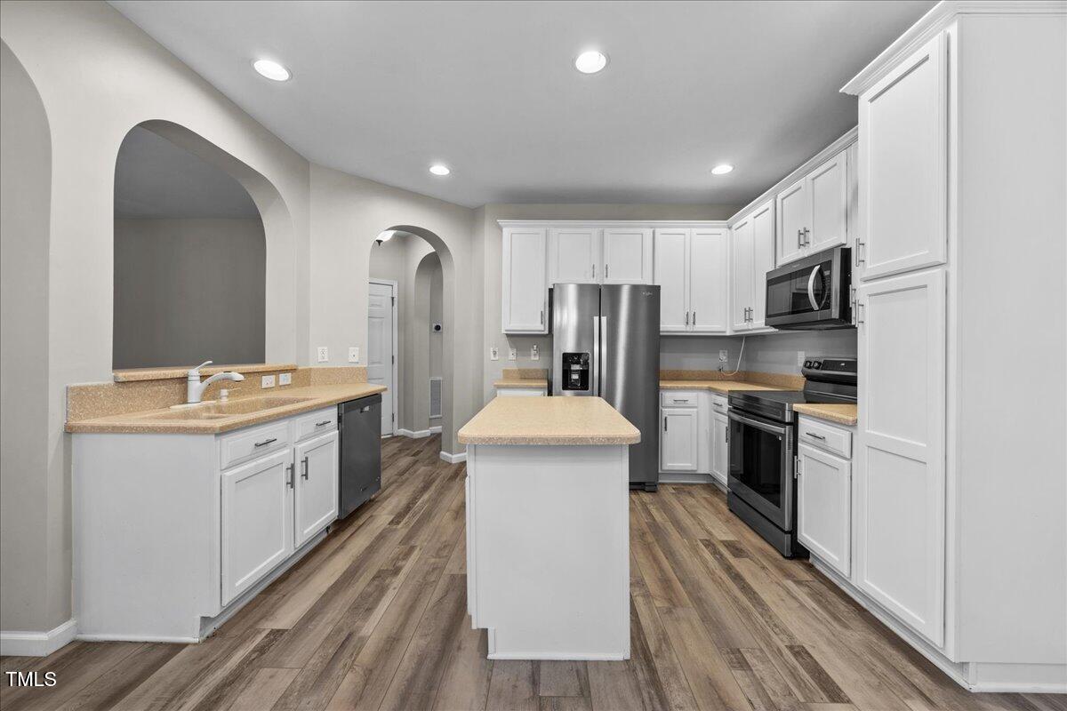 8404 Split Stone Lane