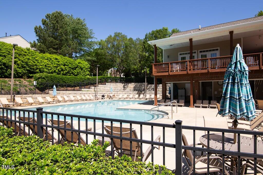 8404 Split Stone Lane