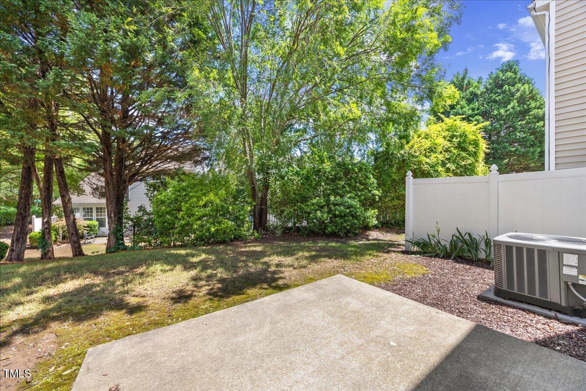 8404 Split Stone Lane