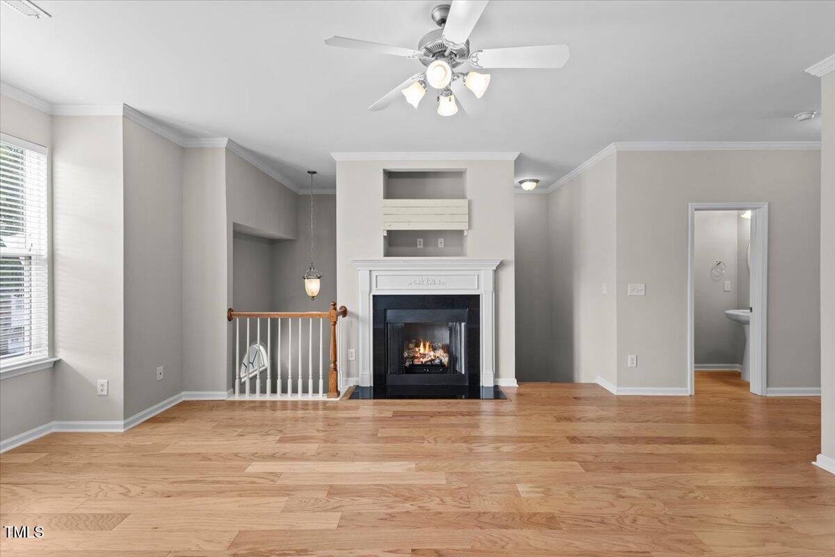 5802 Cameo Glass Way