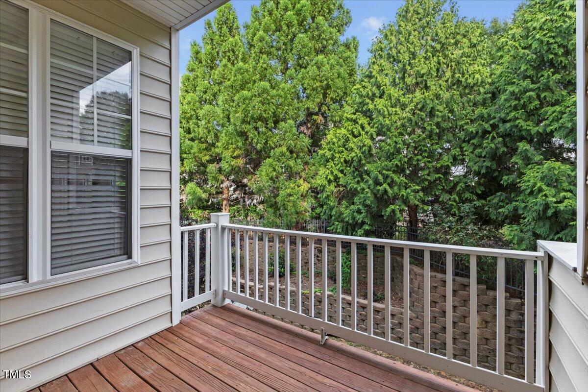 5802 Cameo Glass Way